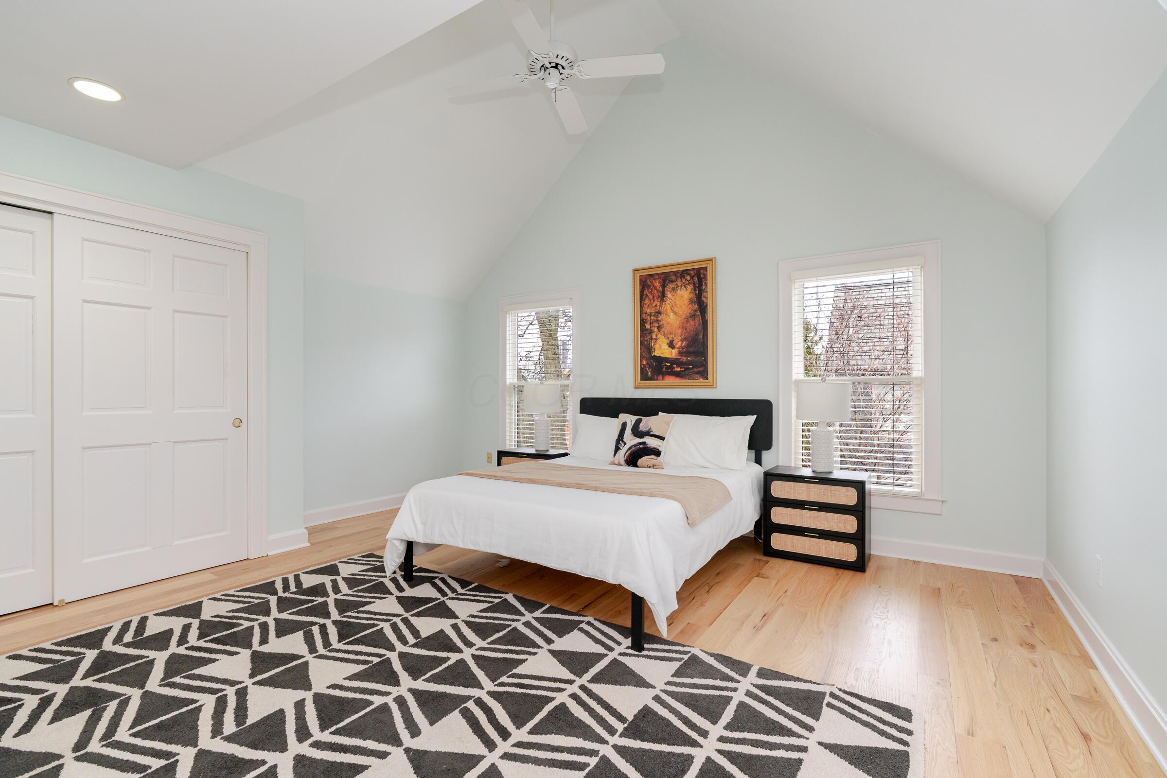 242 E Sycamore Street