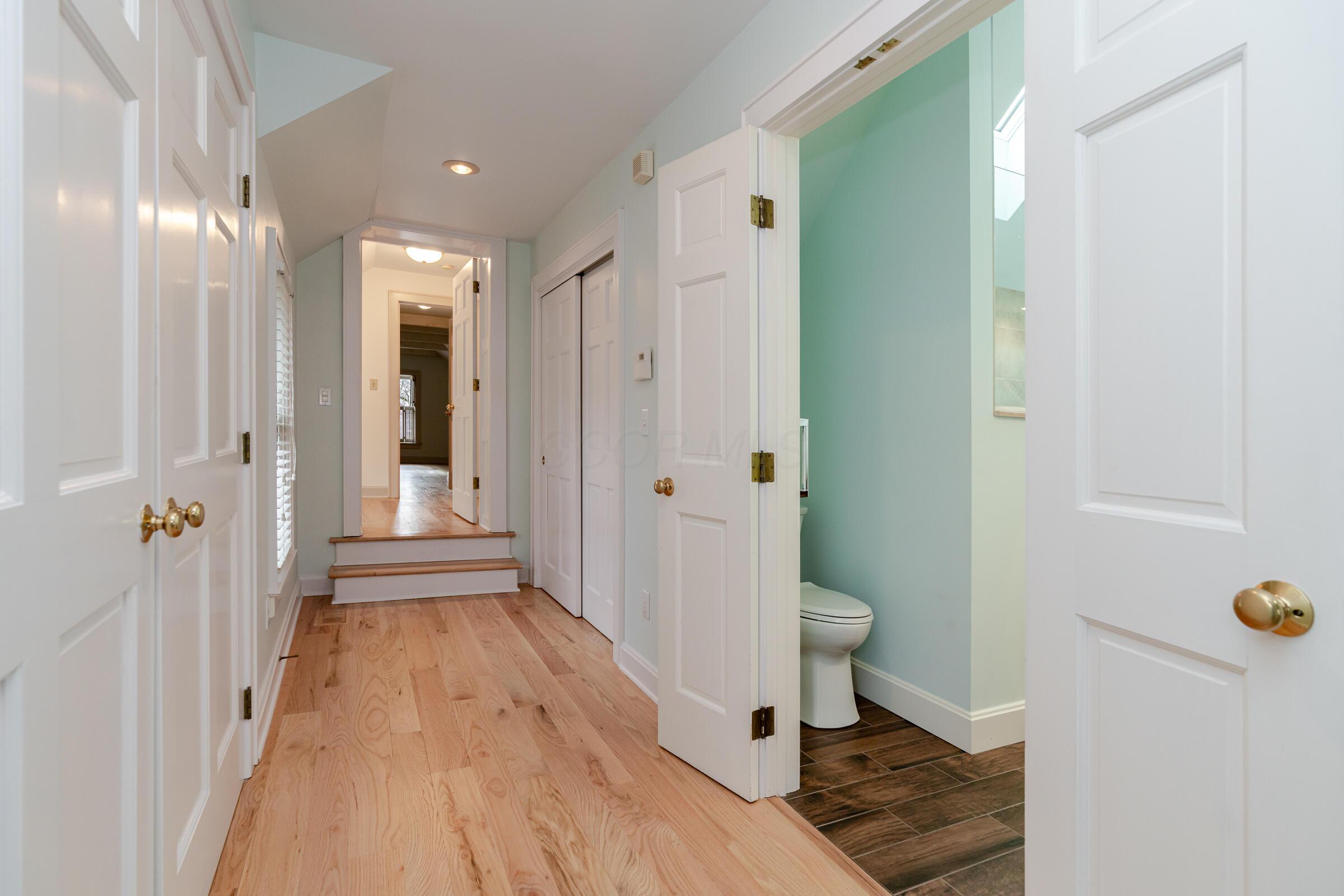 242 E Sycamore Street