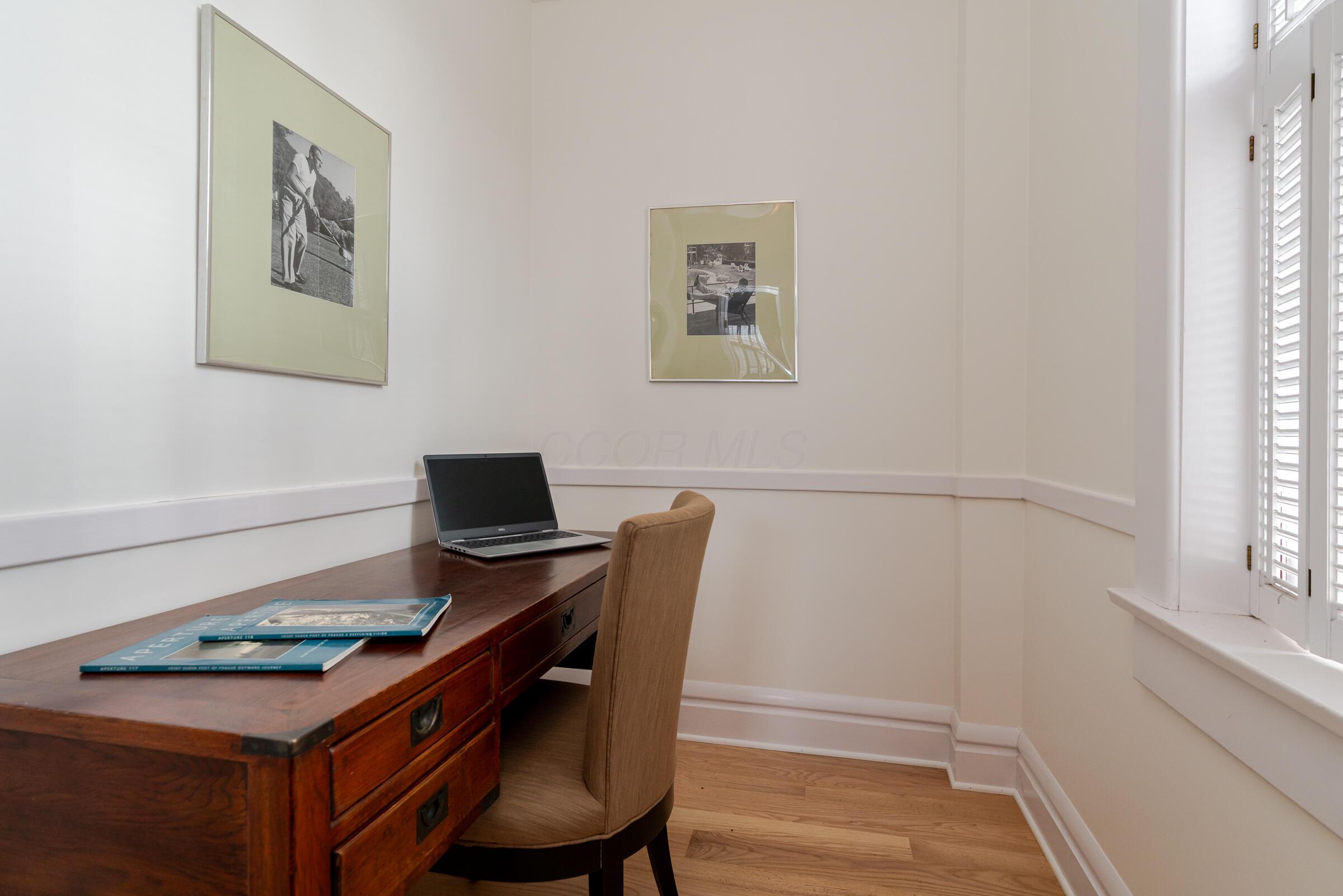 242 E Sycamore Street