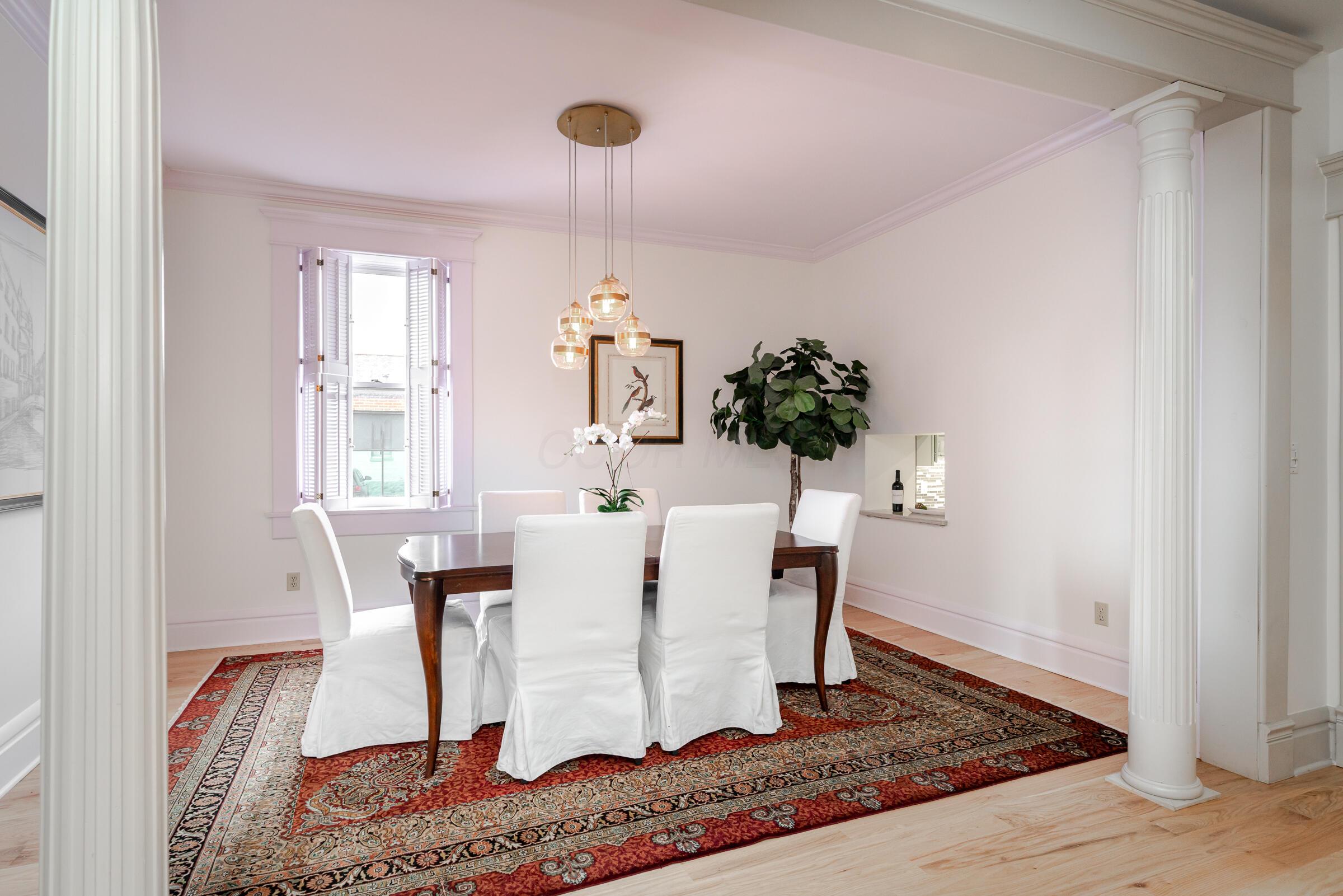 242 E Sycamore Street