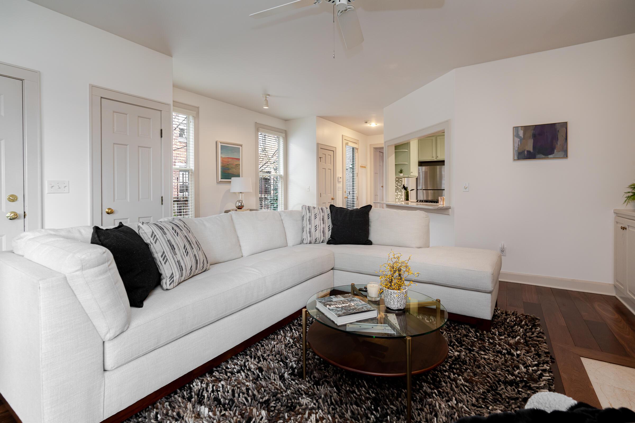 242 E Sycamore Street