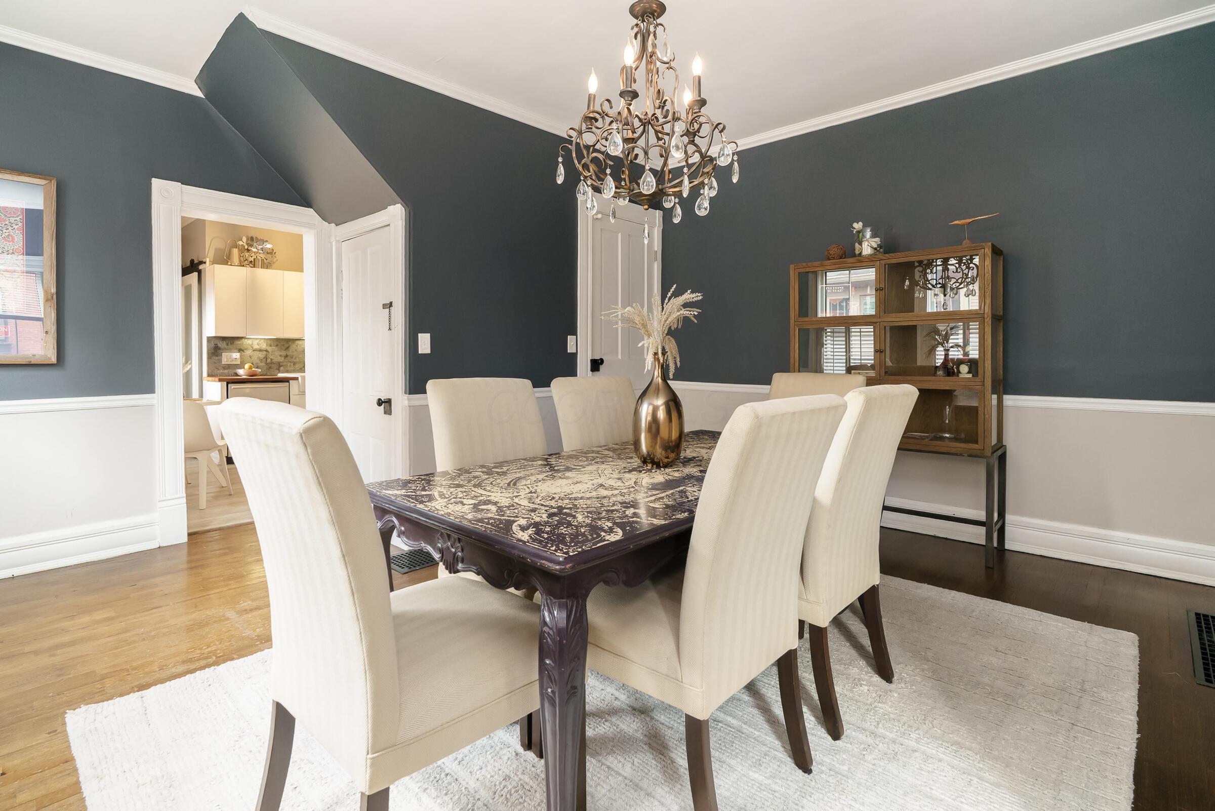 831 S Lazelle Street