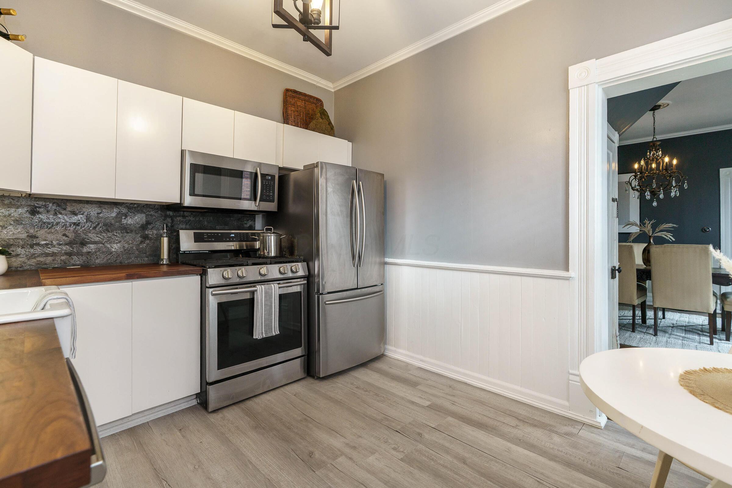 831 S Lazelle Street