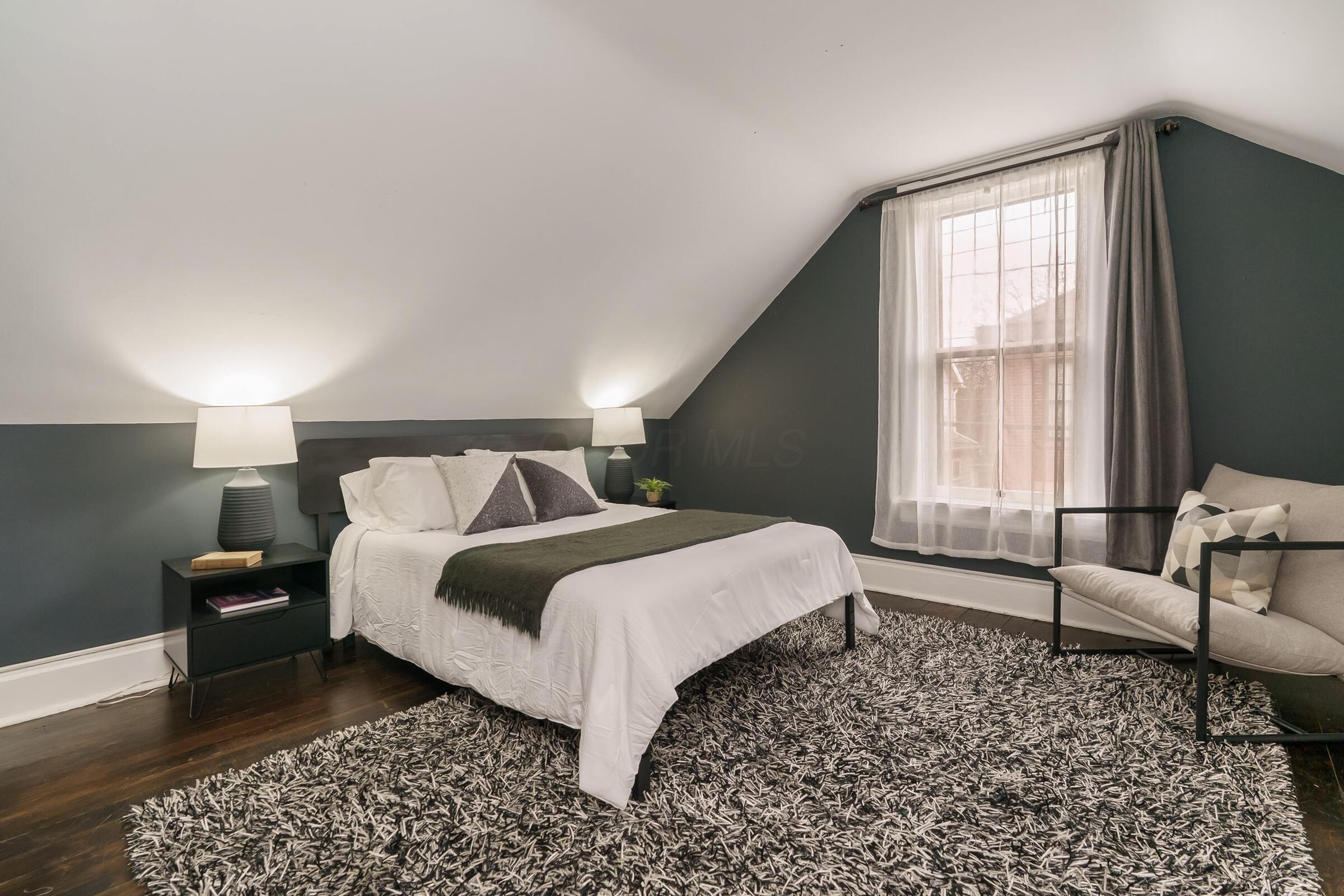 831 S Lazelle Street