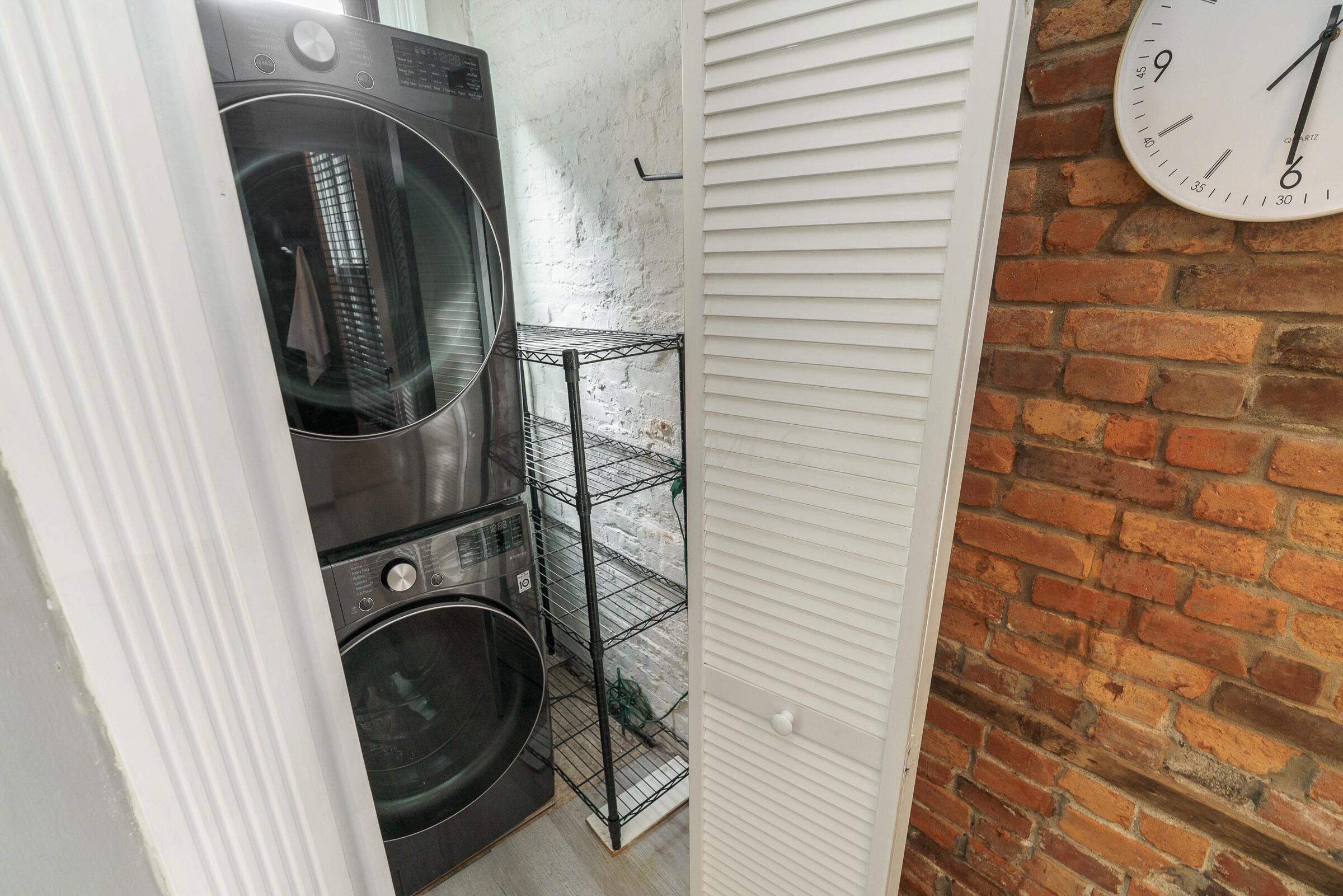 831 S Lazelle Street