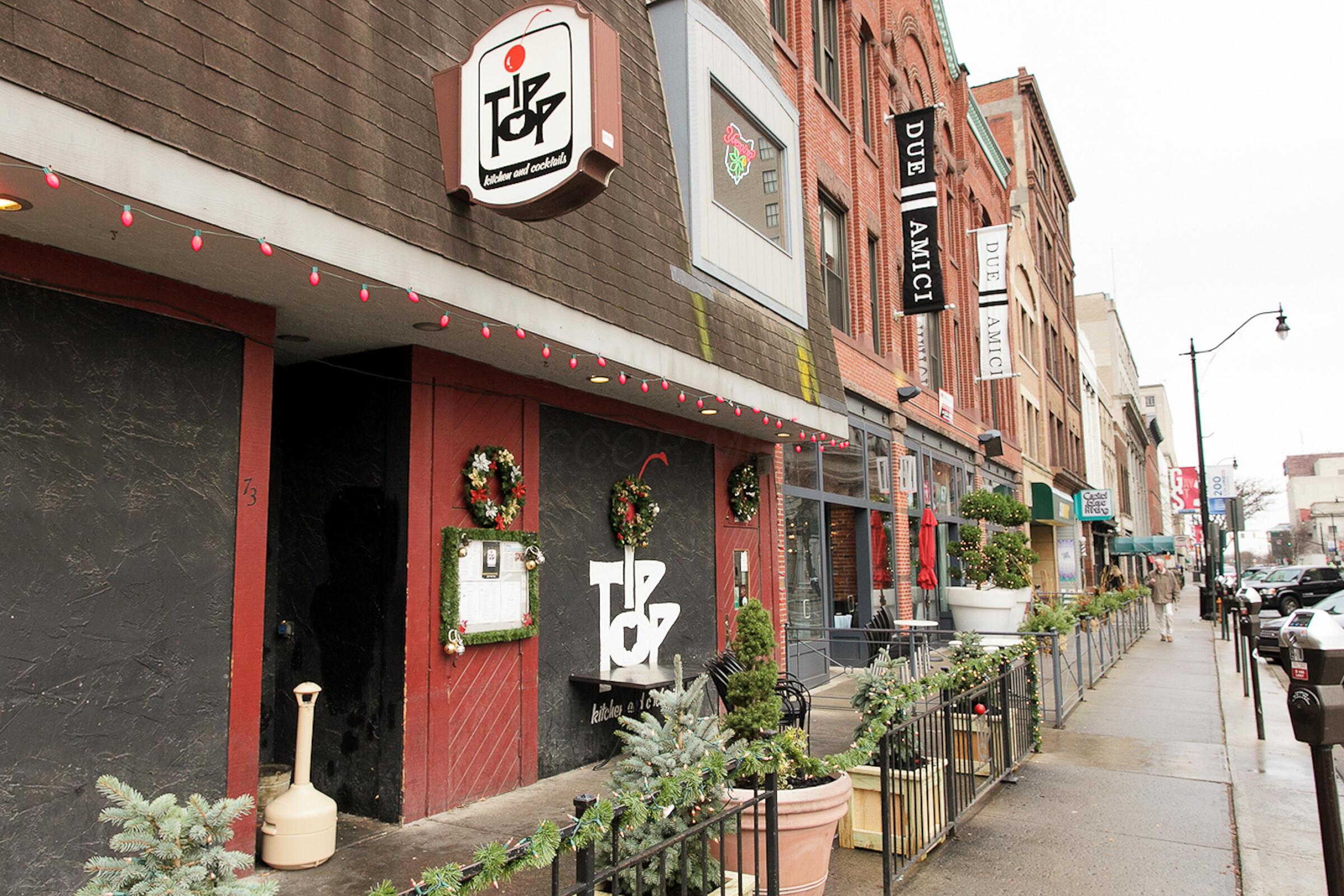 225 N 4th Street, 301