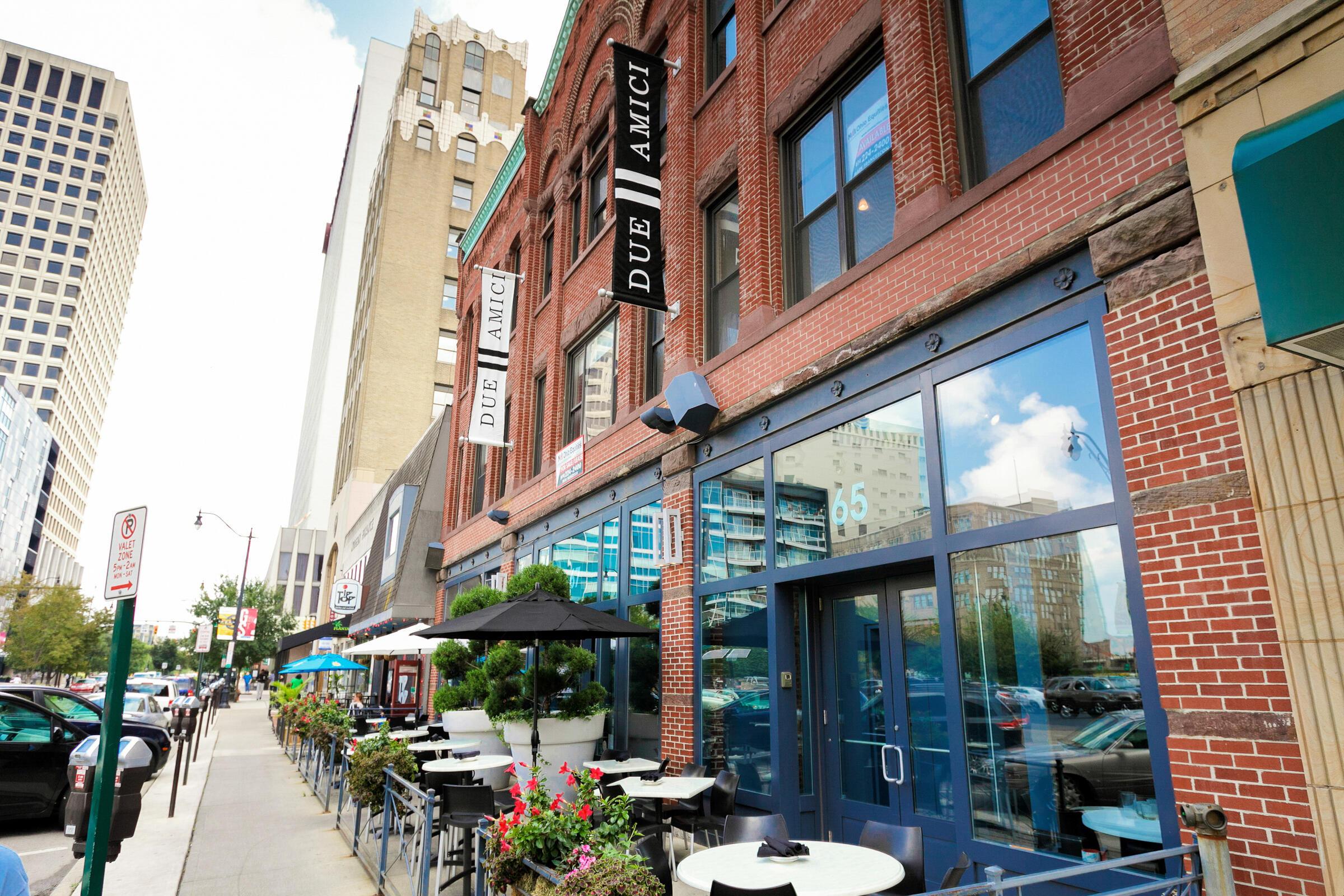 225 N 4th Street, 301