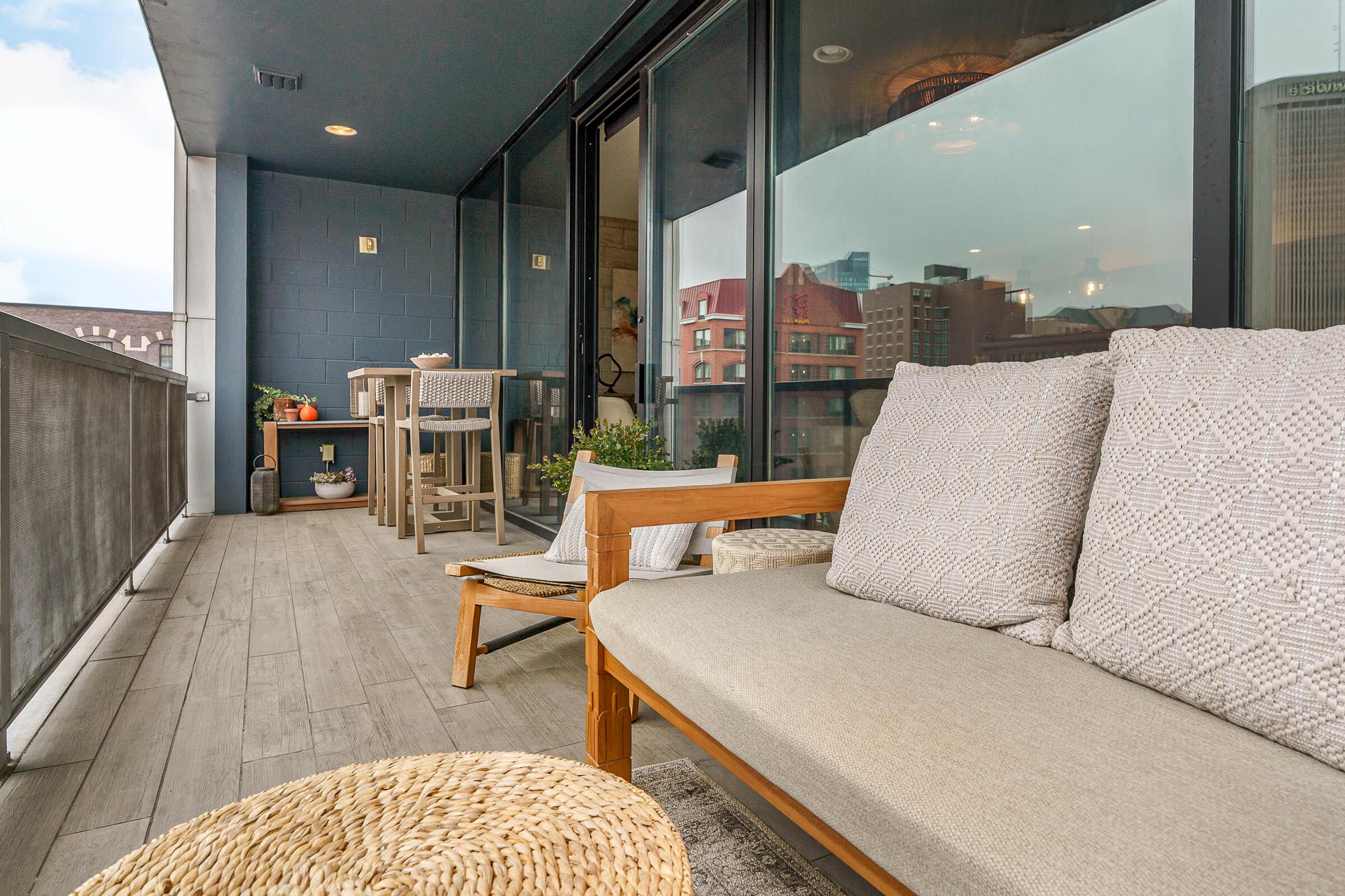 225 N 4th Street, 301