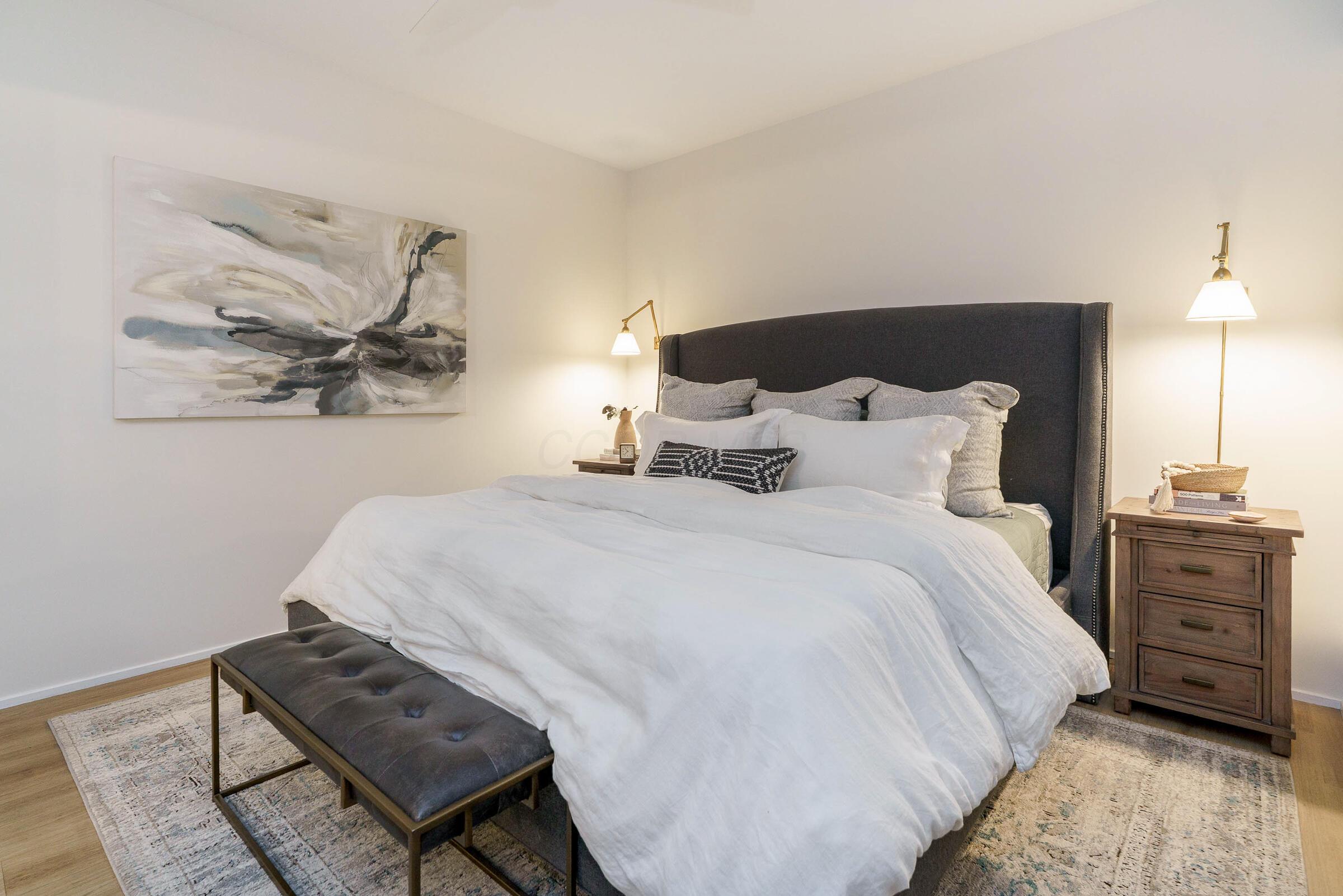 225 N 4th Street, 301