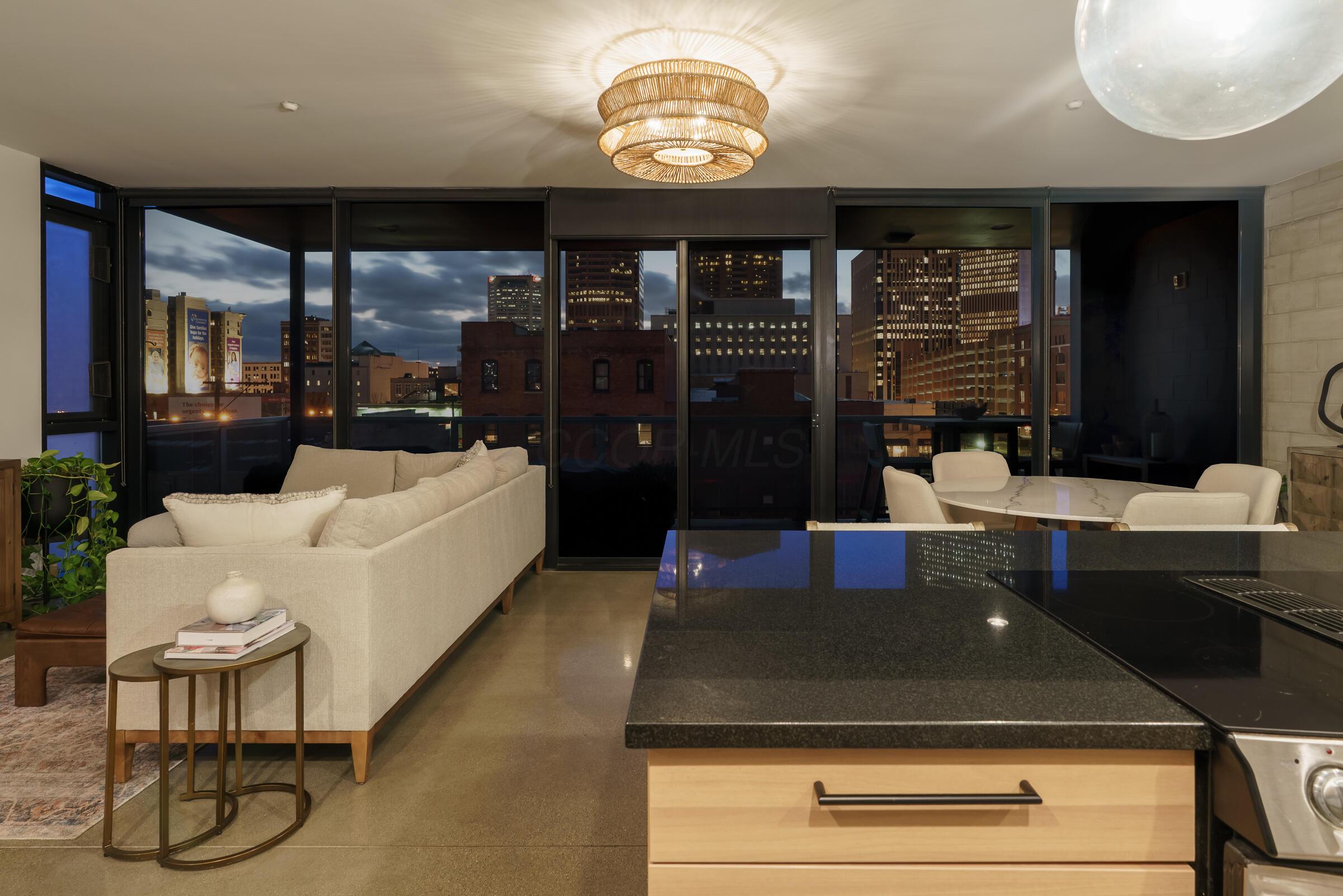 225 N 4th Street, 301