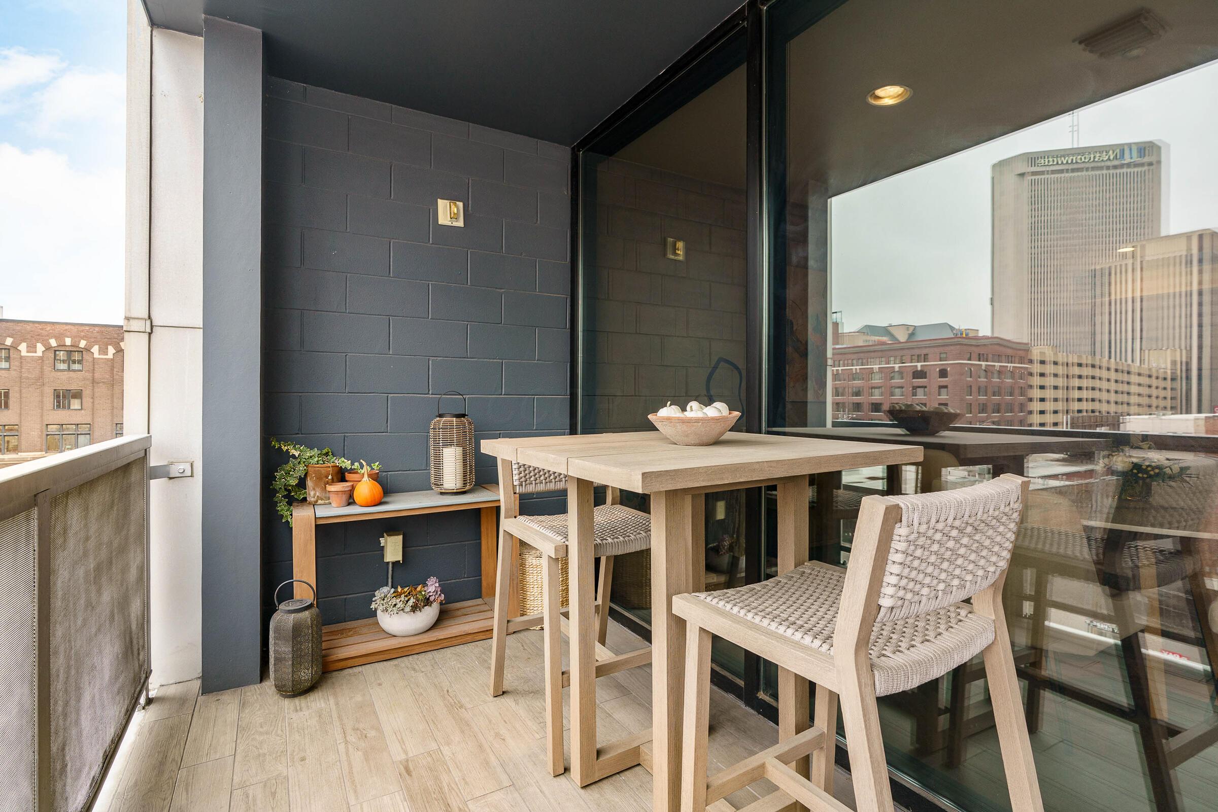 225 N 4th Street, 301