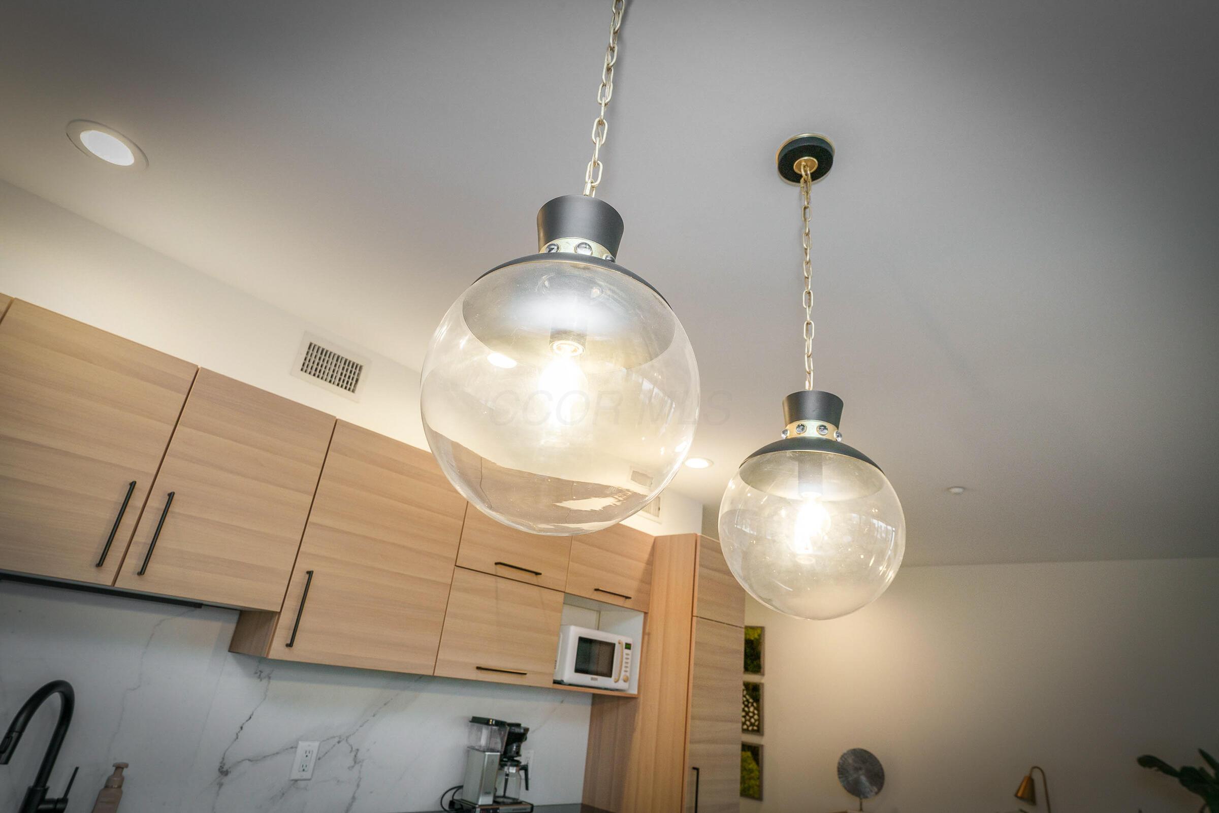 225 N 4th Street, 301