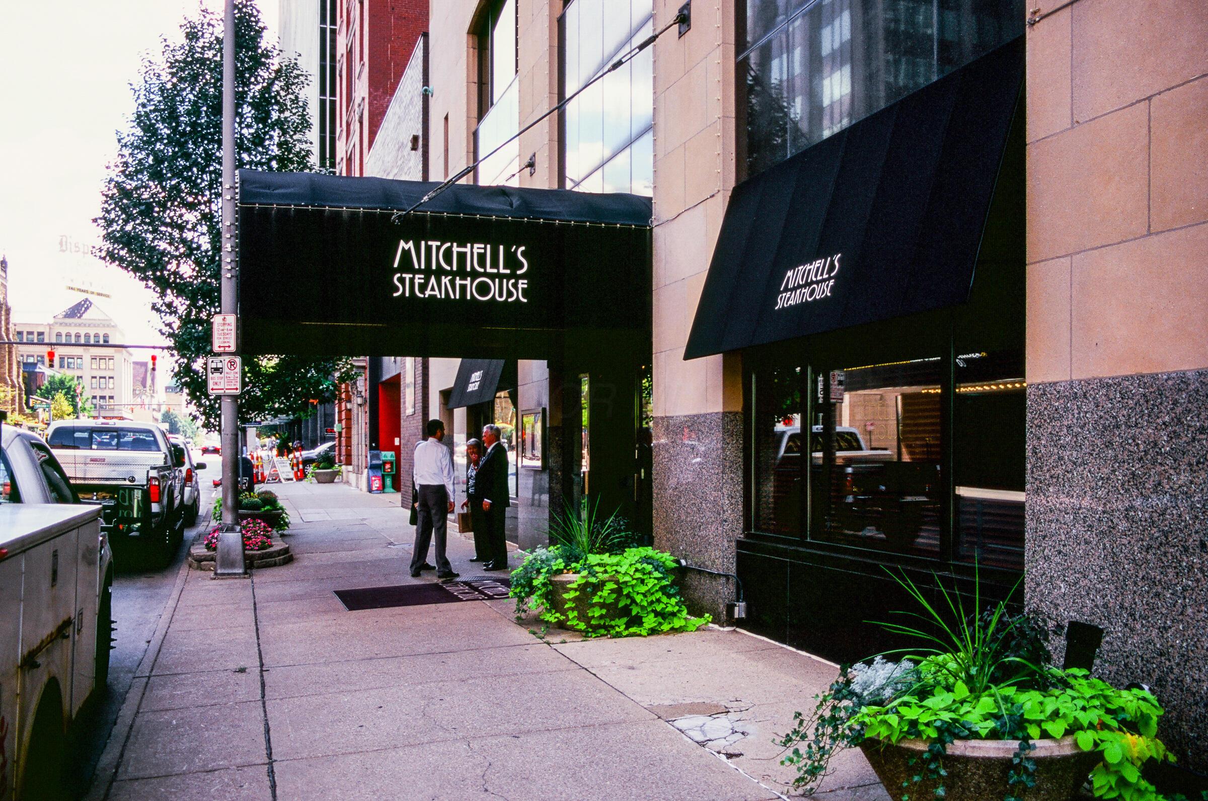 225 N 4th Street, 301