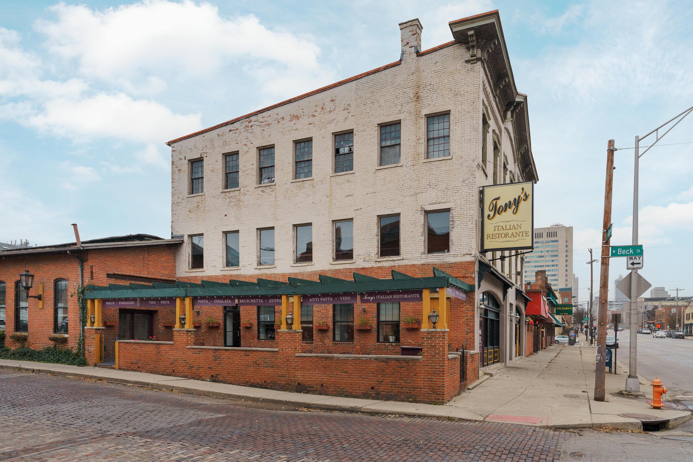 570 S Front Street, 104