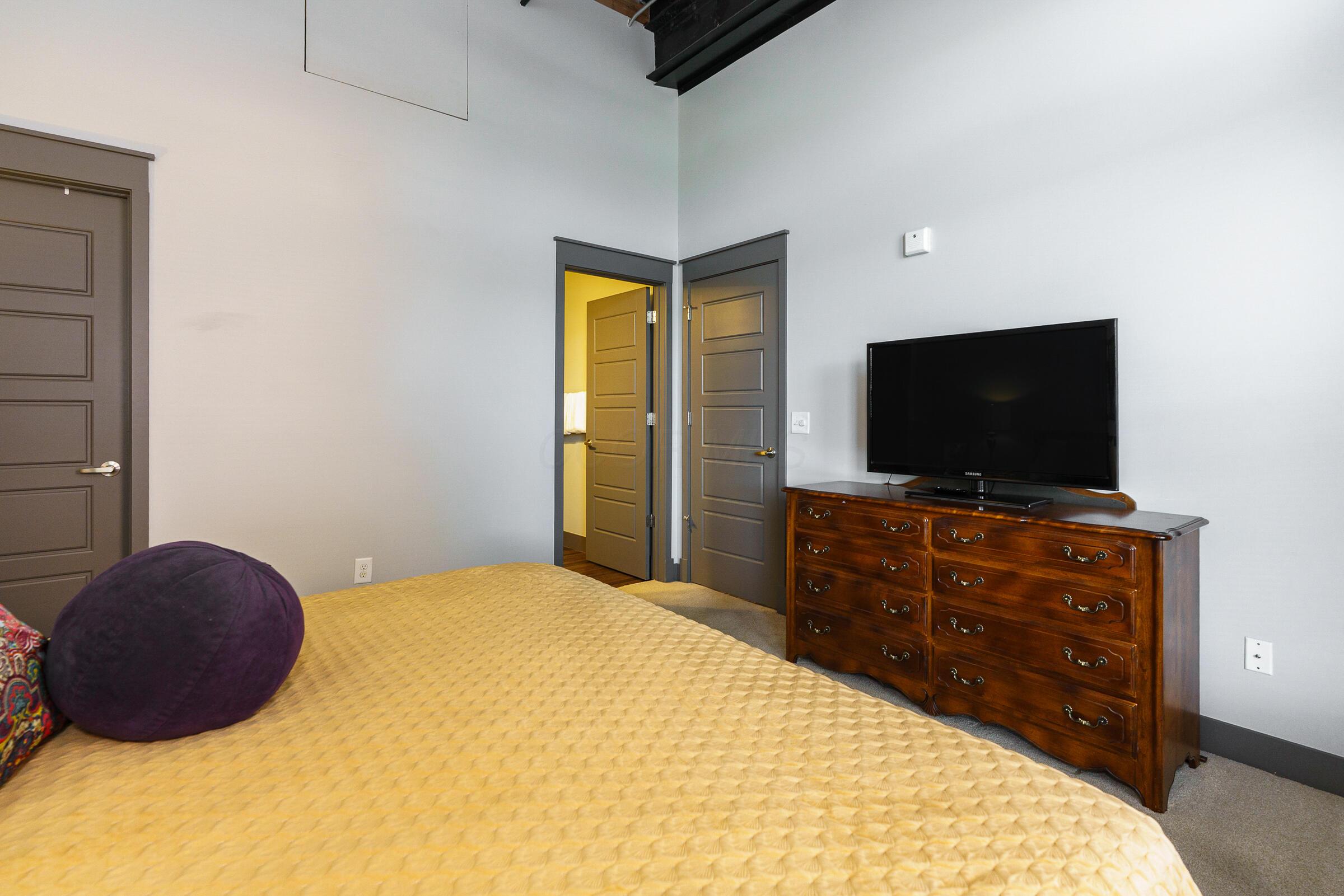 570 S Front Street, 104