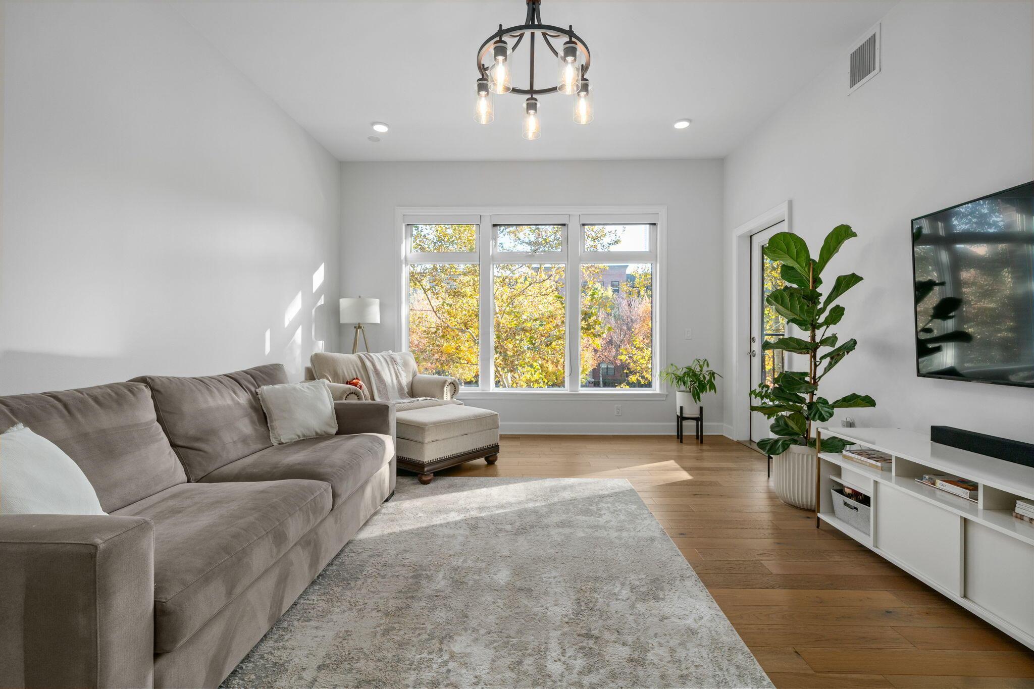 828 Bobcat Avenue, 203