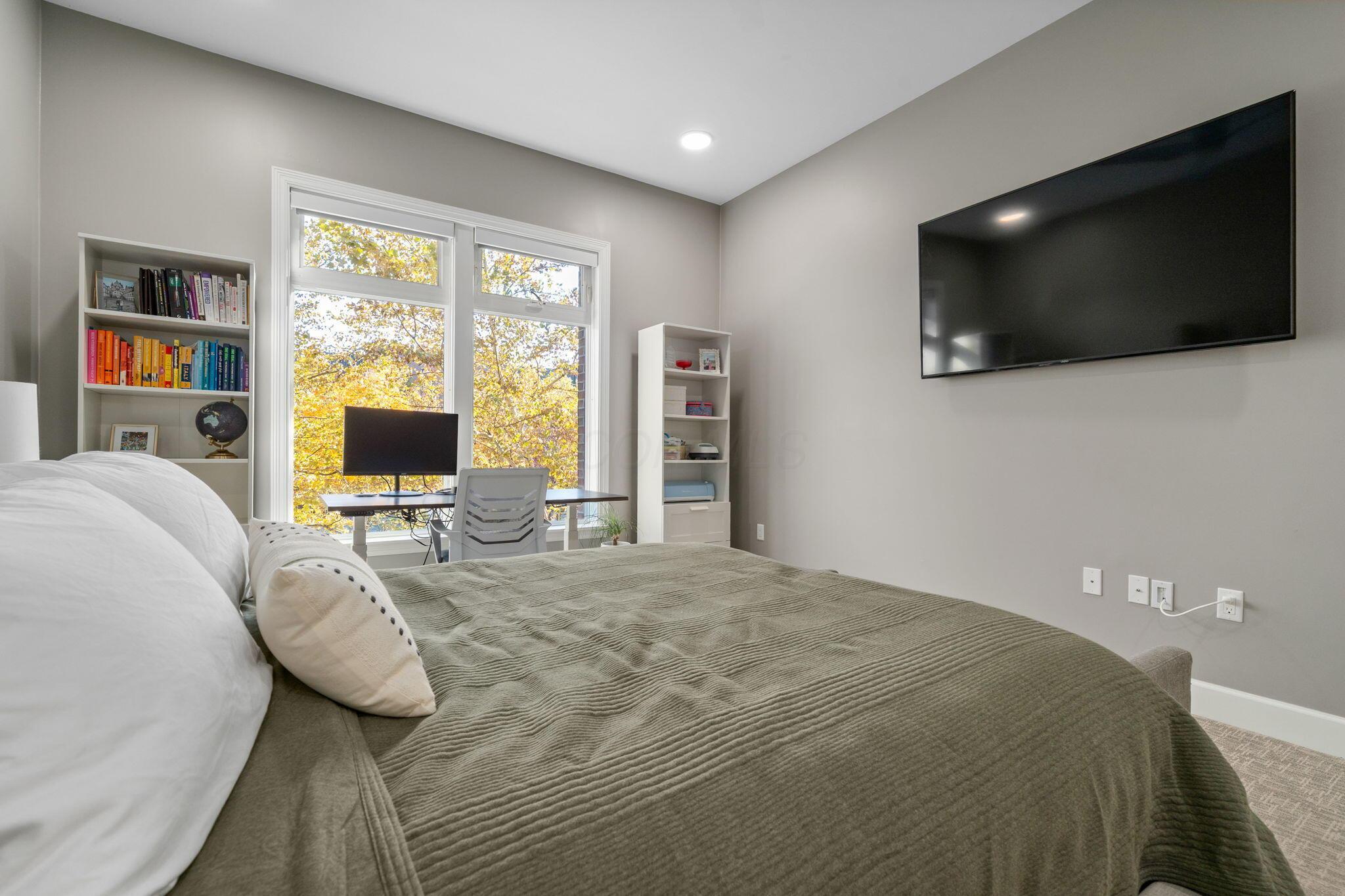 828 Bobcat Avenue, 203