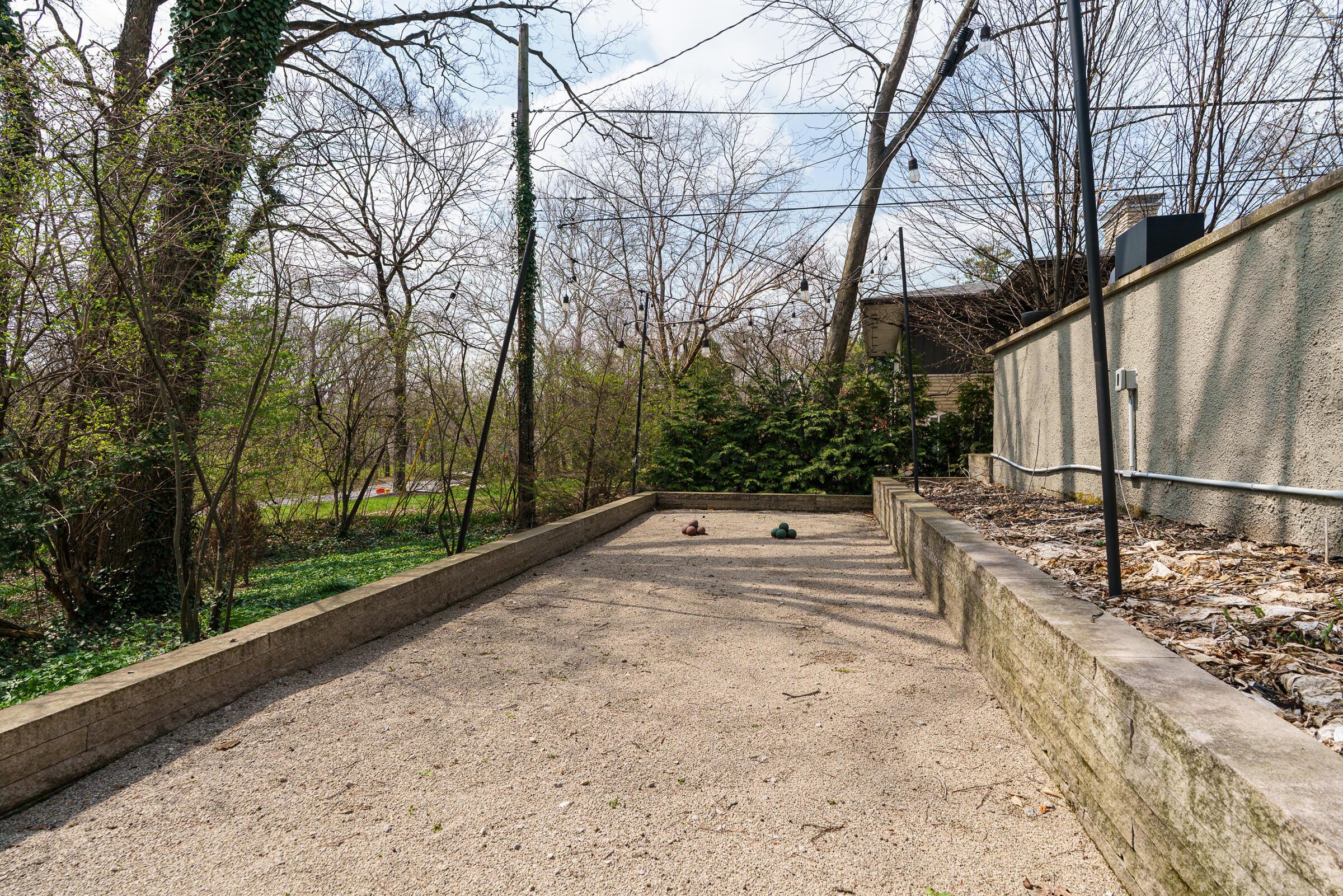 2837 Canterbury Lane