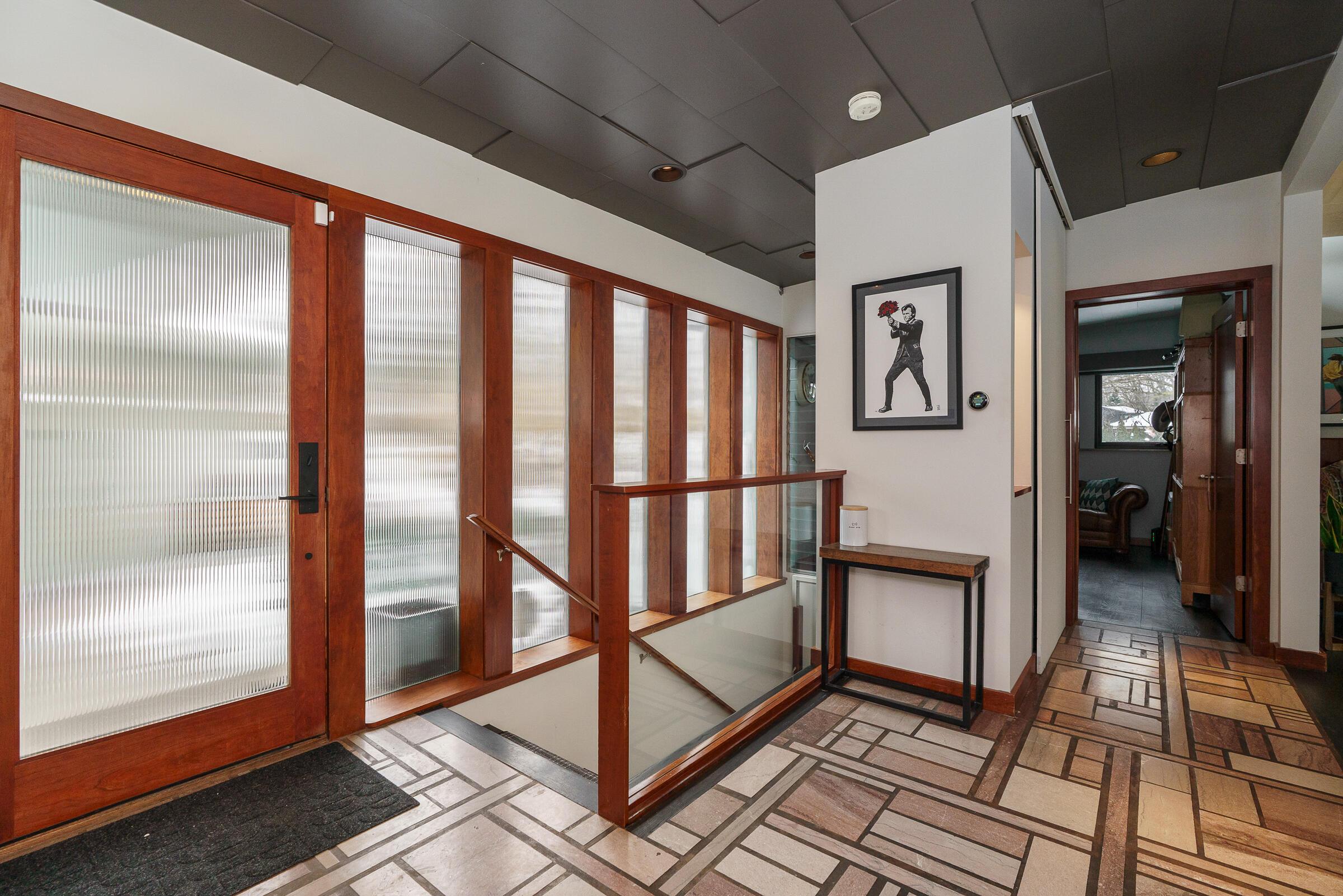 2837 Canterbury Lane