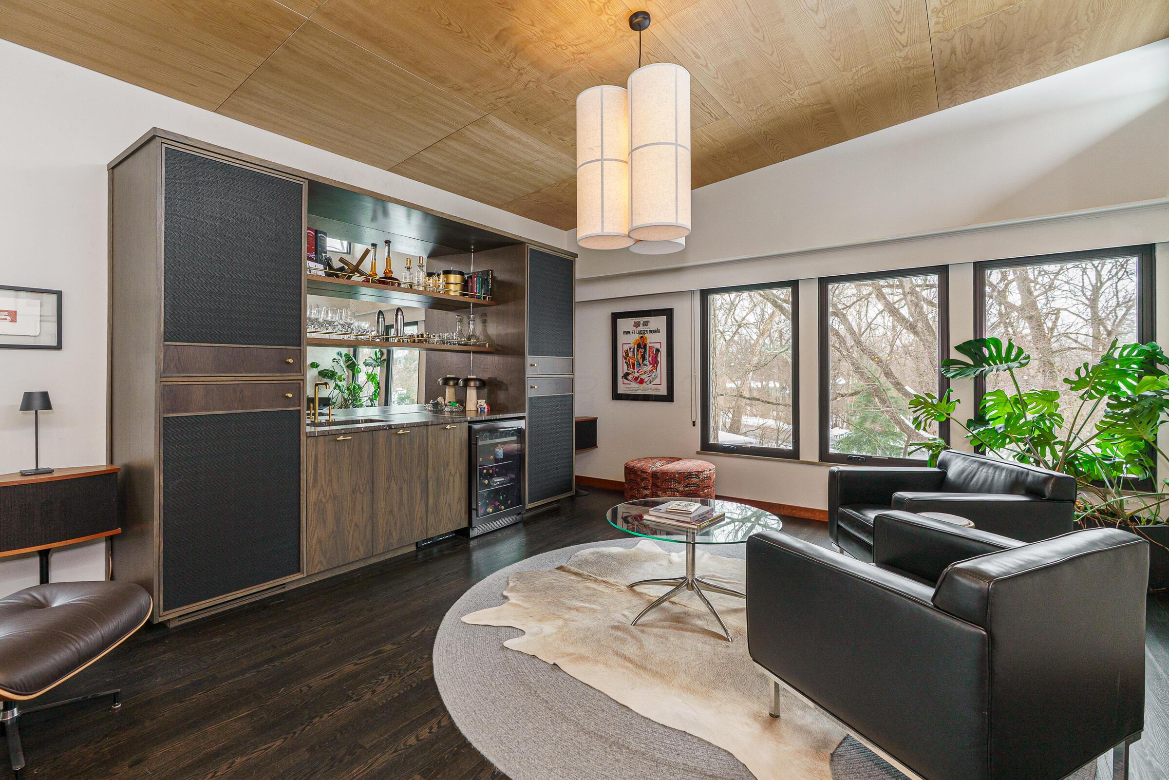 2837 Canterbury Lane