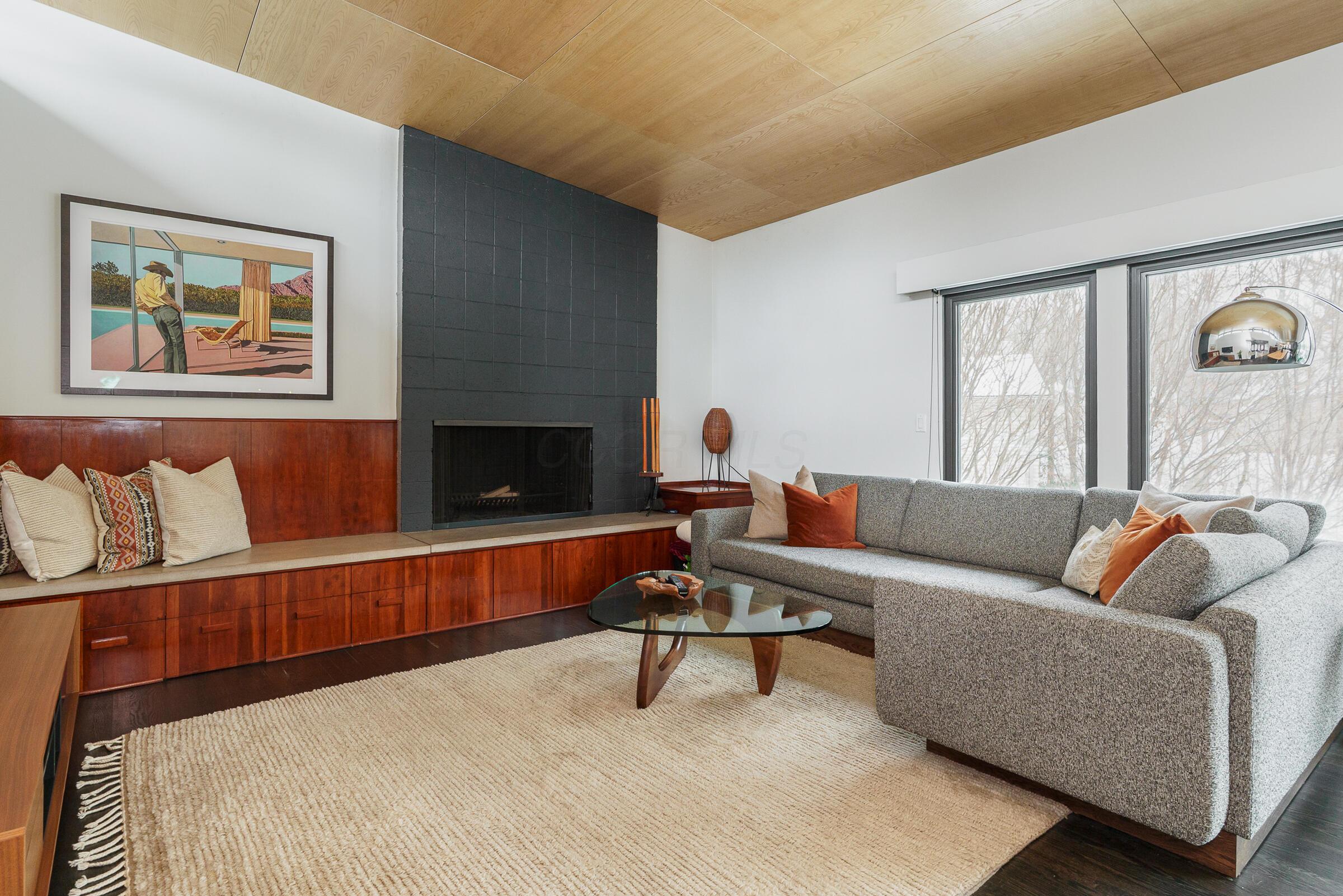 2837 Canterbury Lane