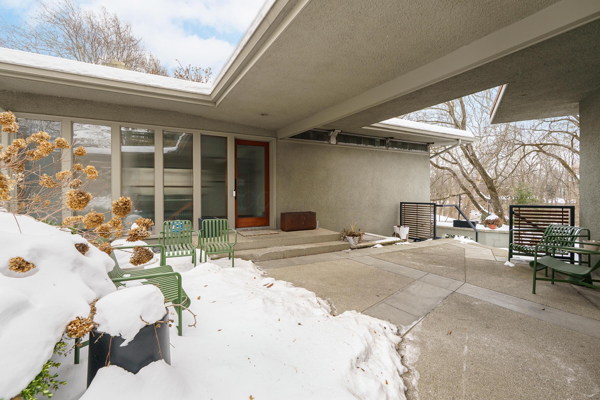 2837 Canterbury Lane