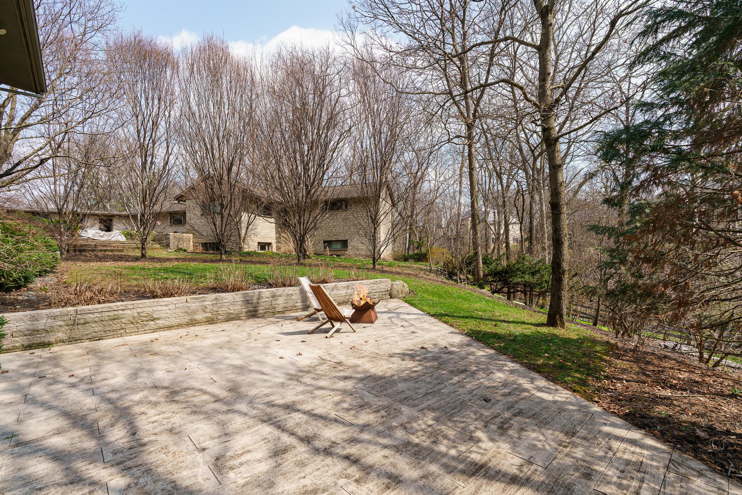 2837 Canterbury Lane