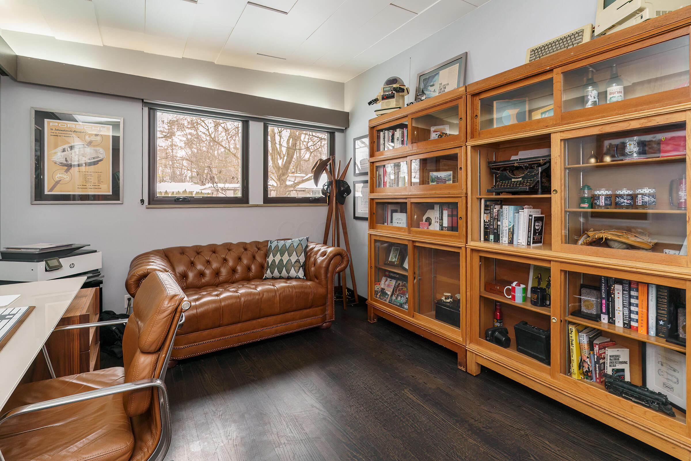 2837 Canterbury Lane