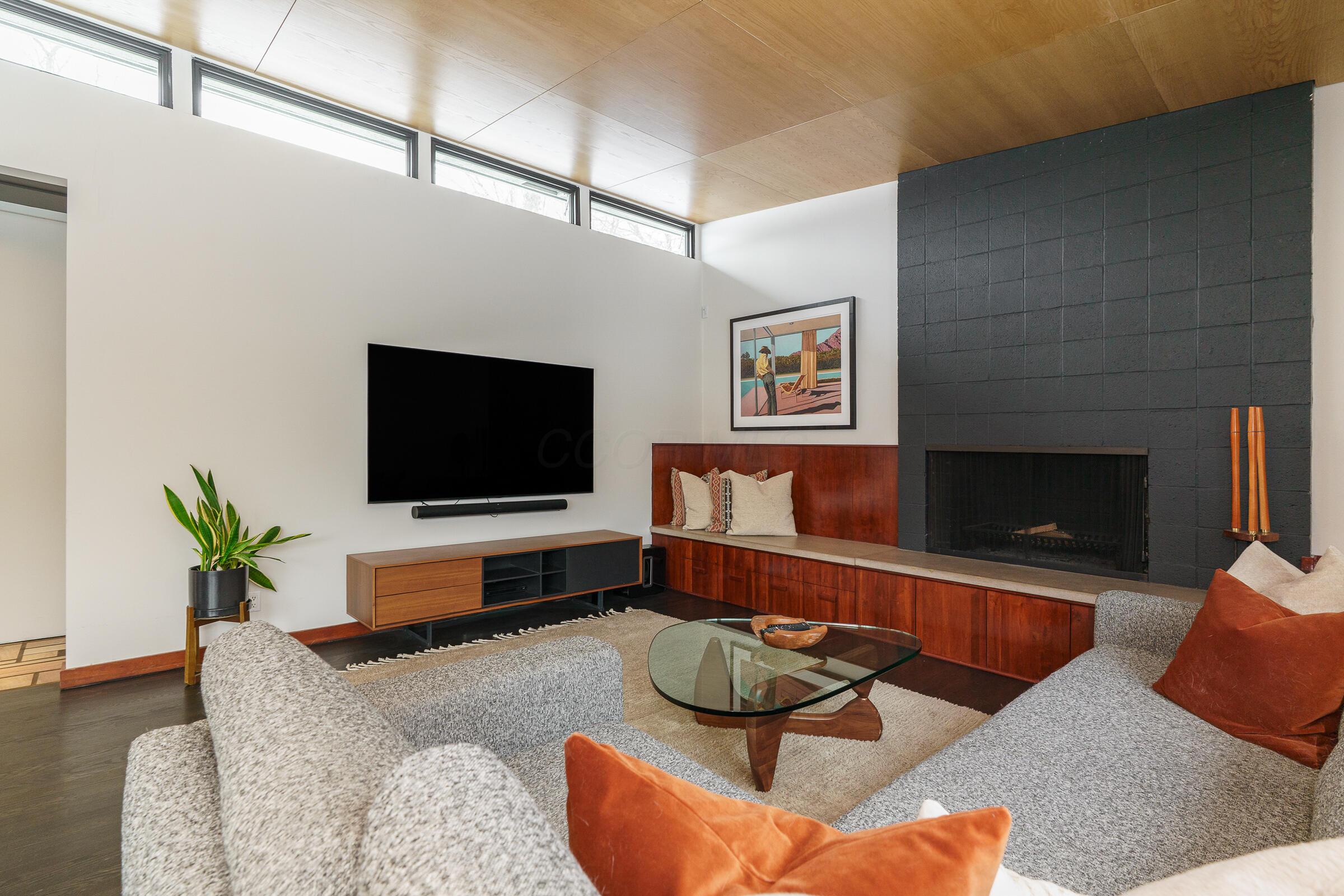 2837 Canterbury Lane