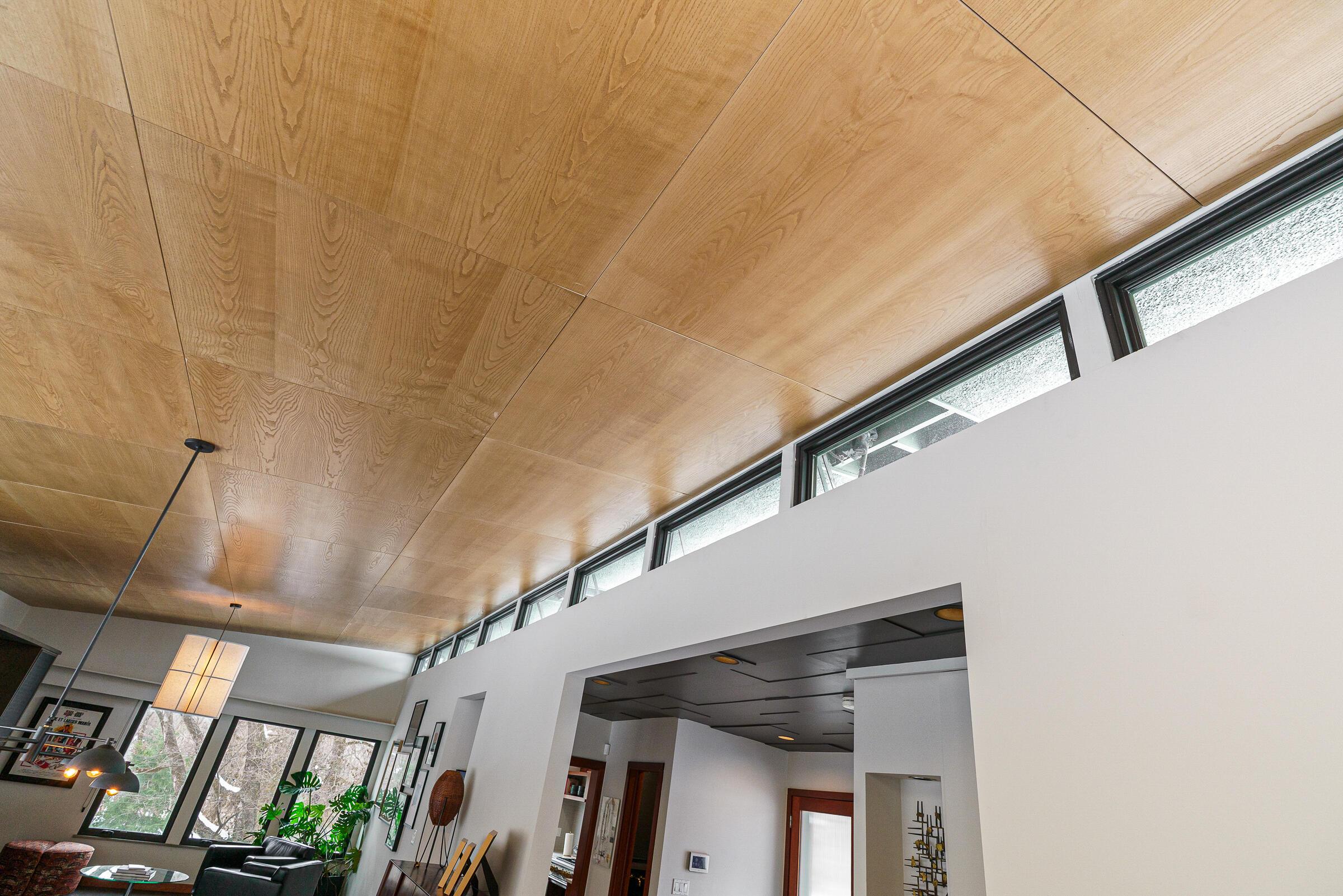 2837 Canterbury Lane