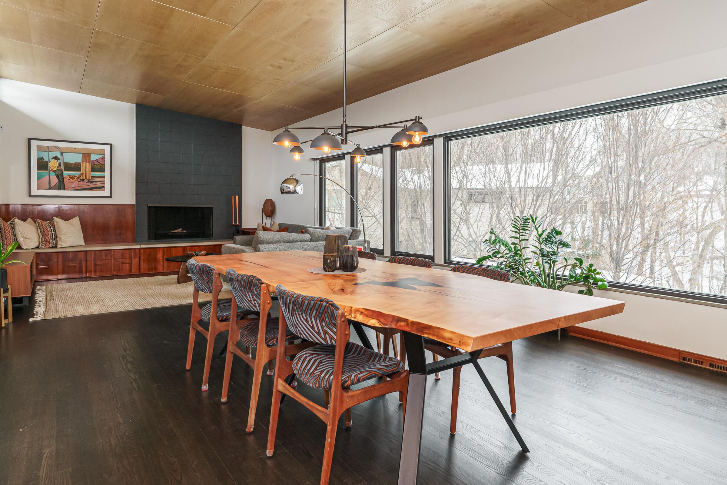 2837 Canterbury Lane