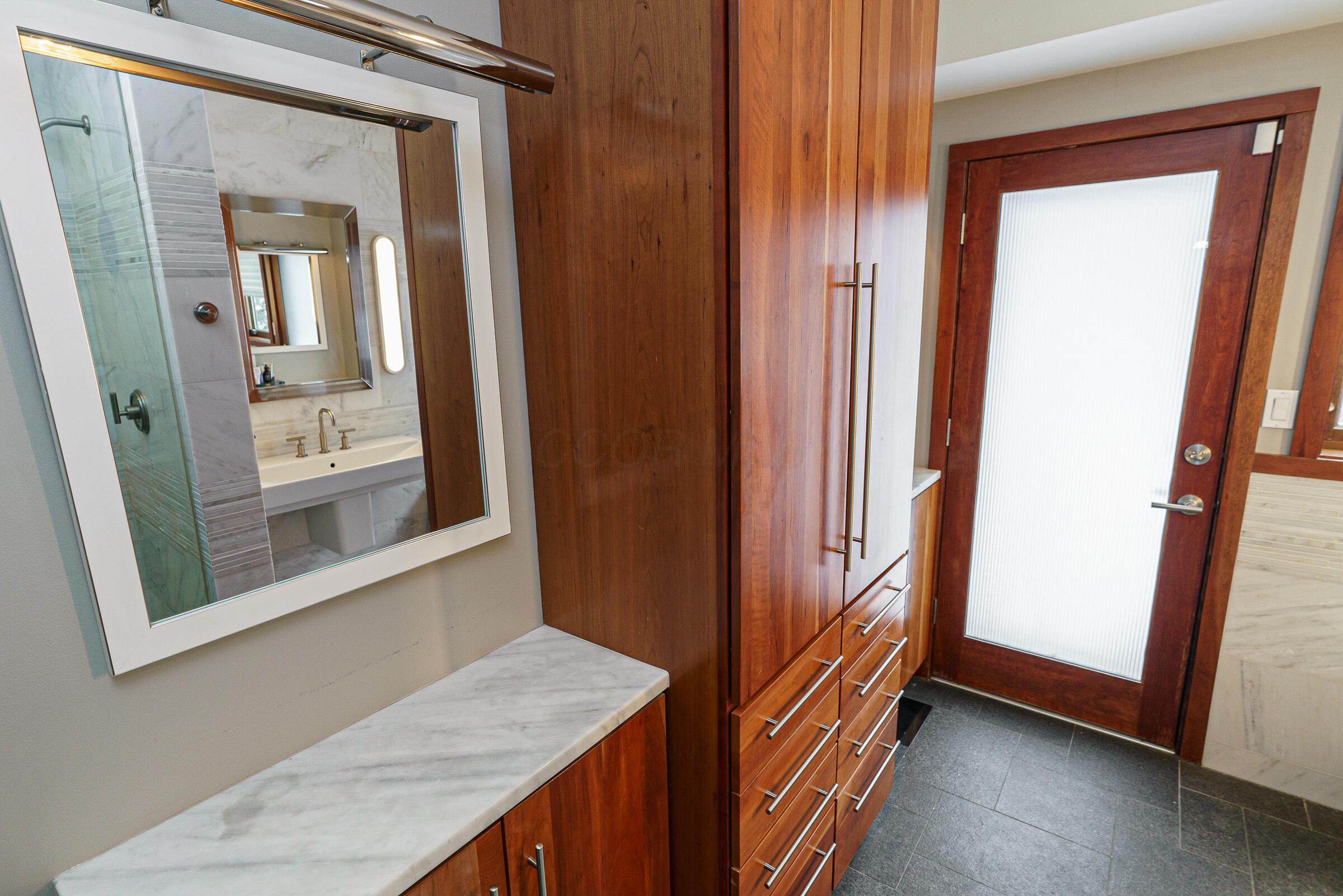 2837 Canterbury Lane