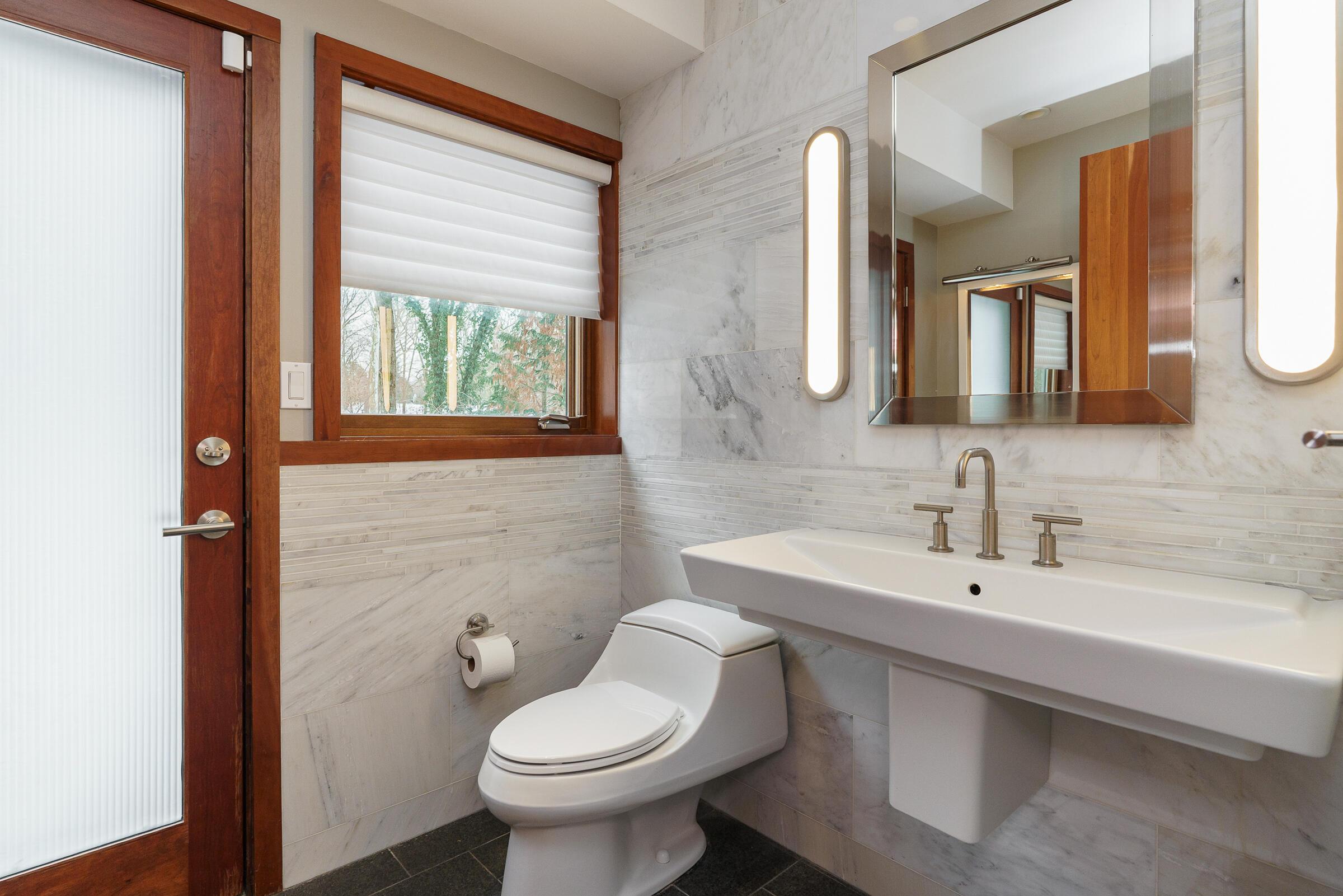 2837 Canterbury Lane