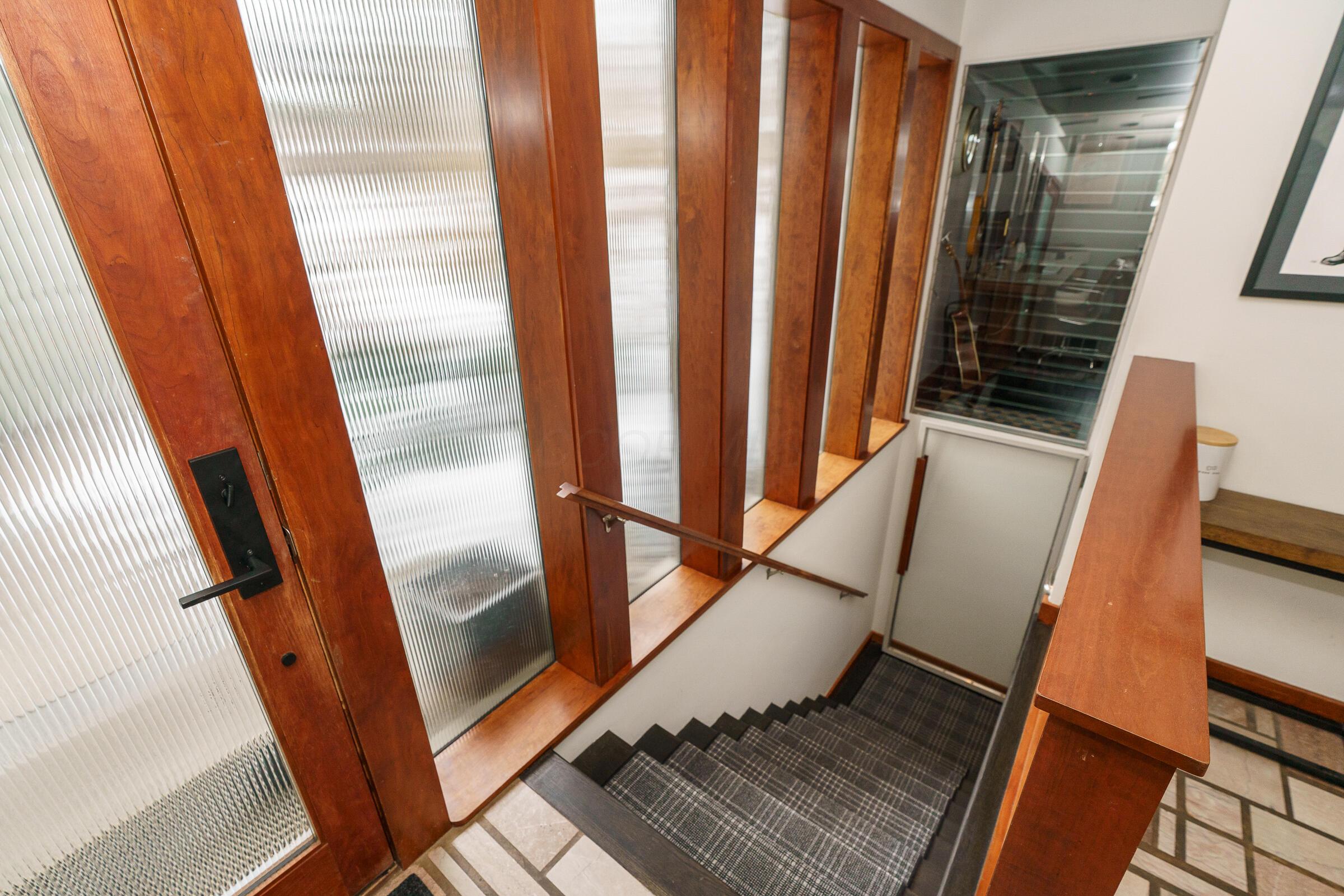 2837 Canterbury Lane