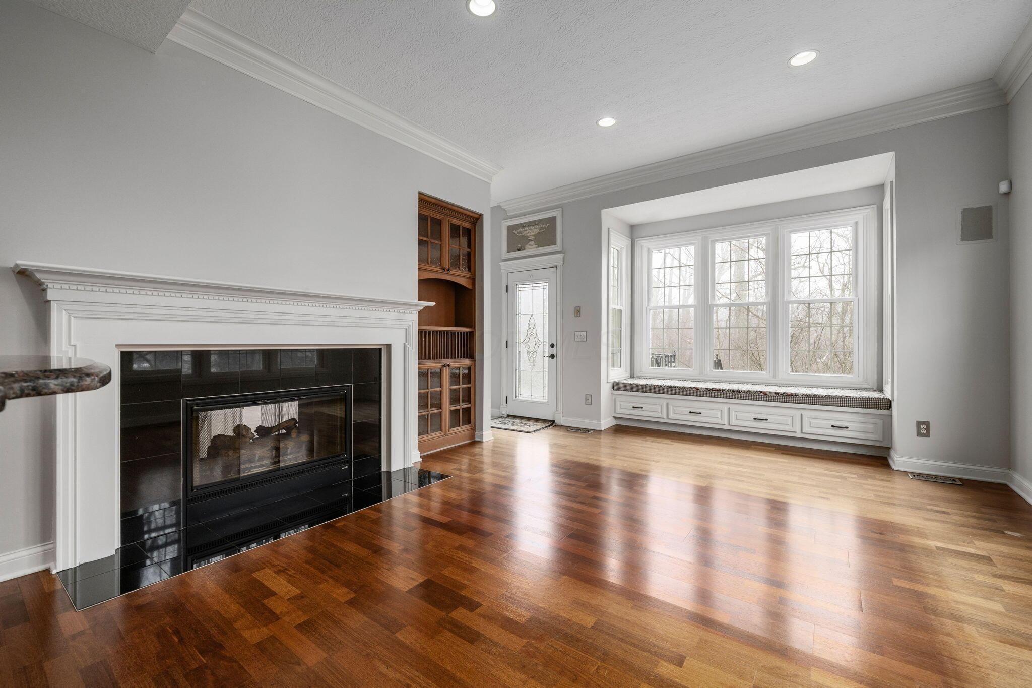 6573 Spinnaker Drive