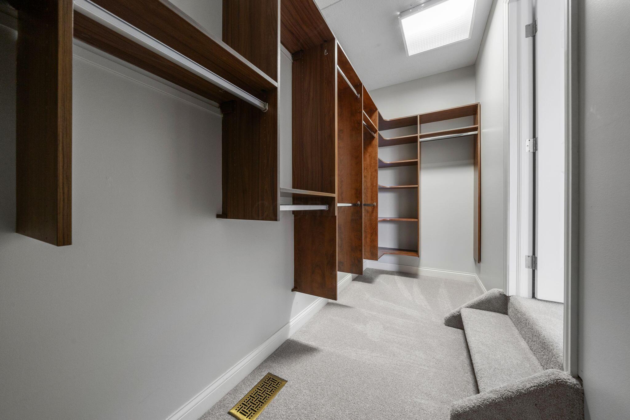 6573 Spinnaker Drive