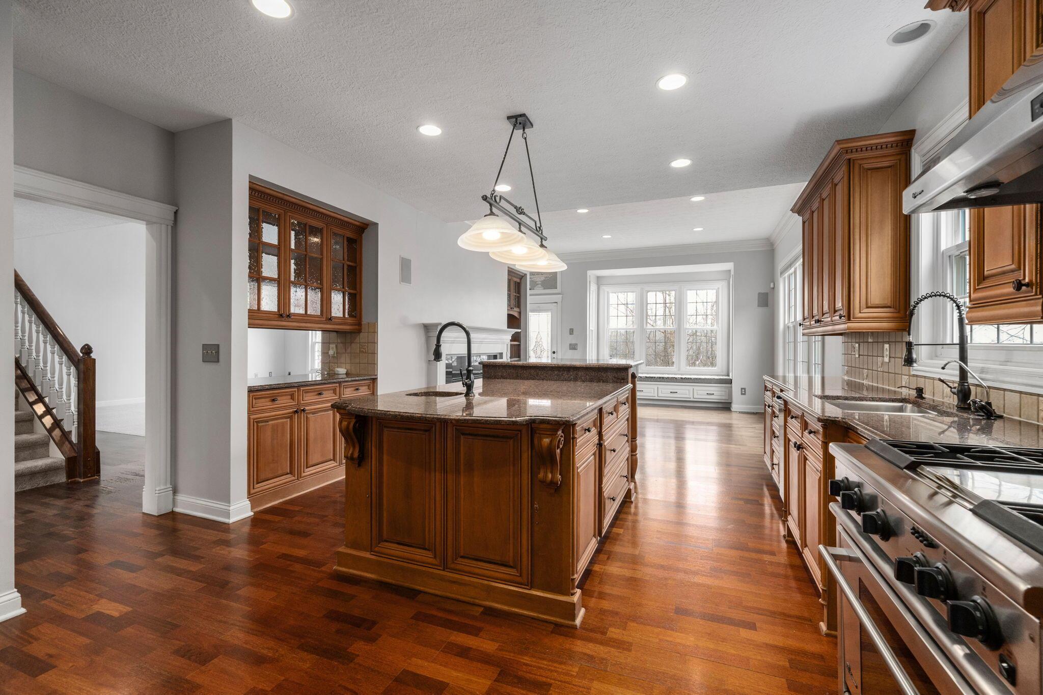 6573 Spinnaker Drive