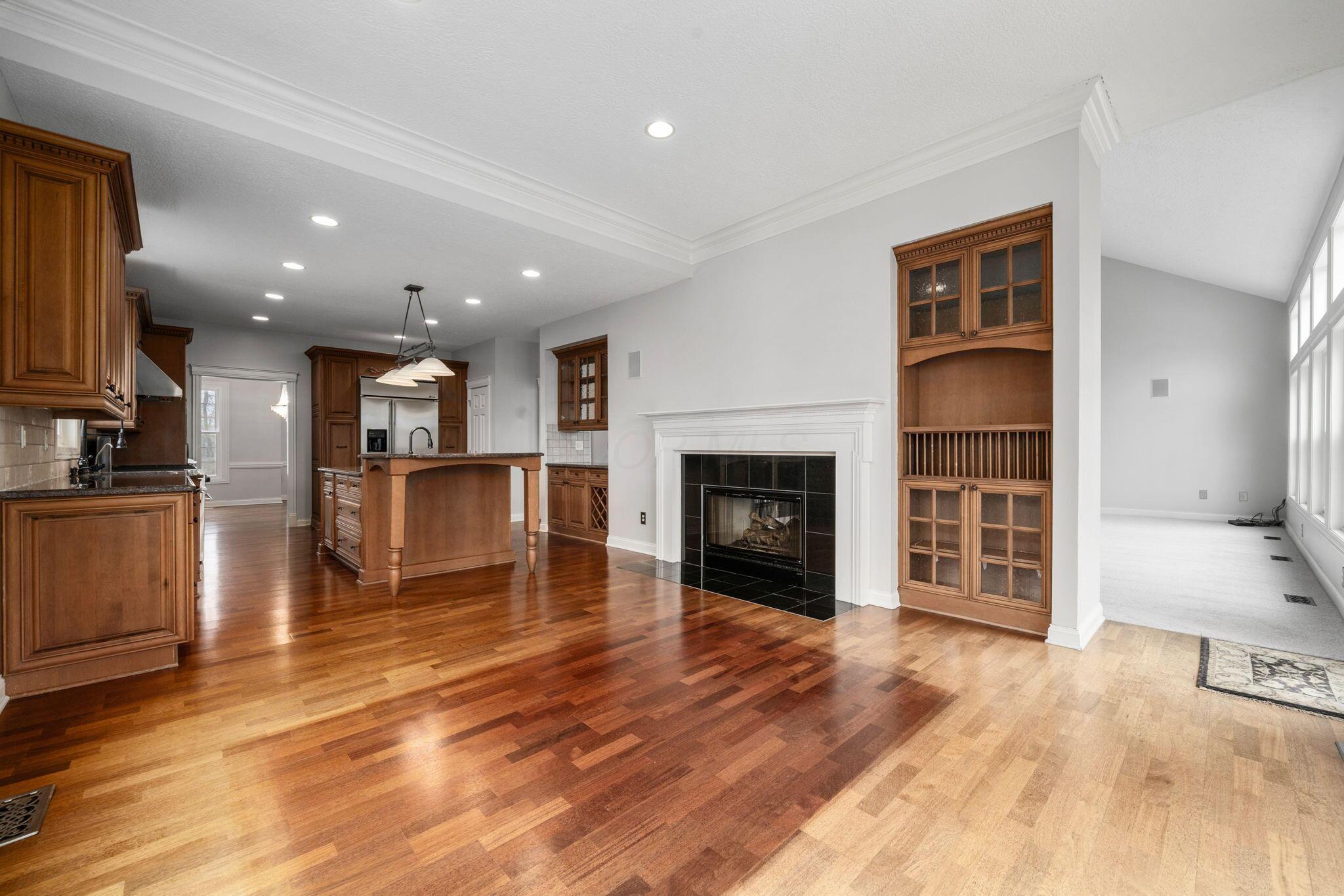 6573 Spinnaker Drive