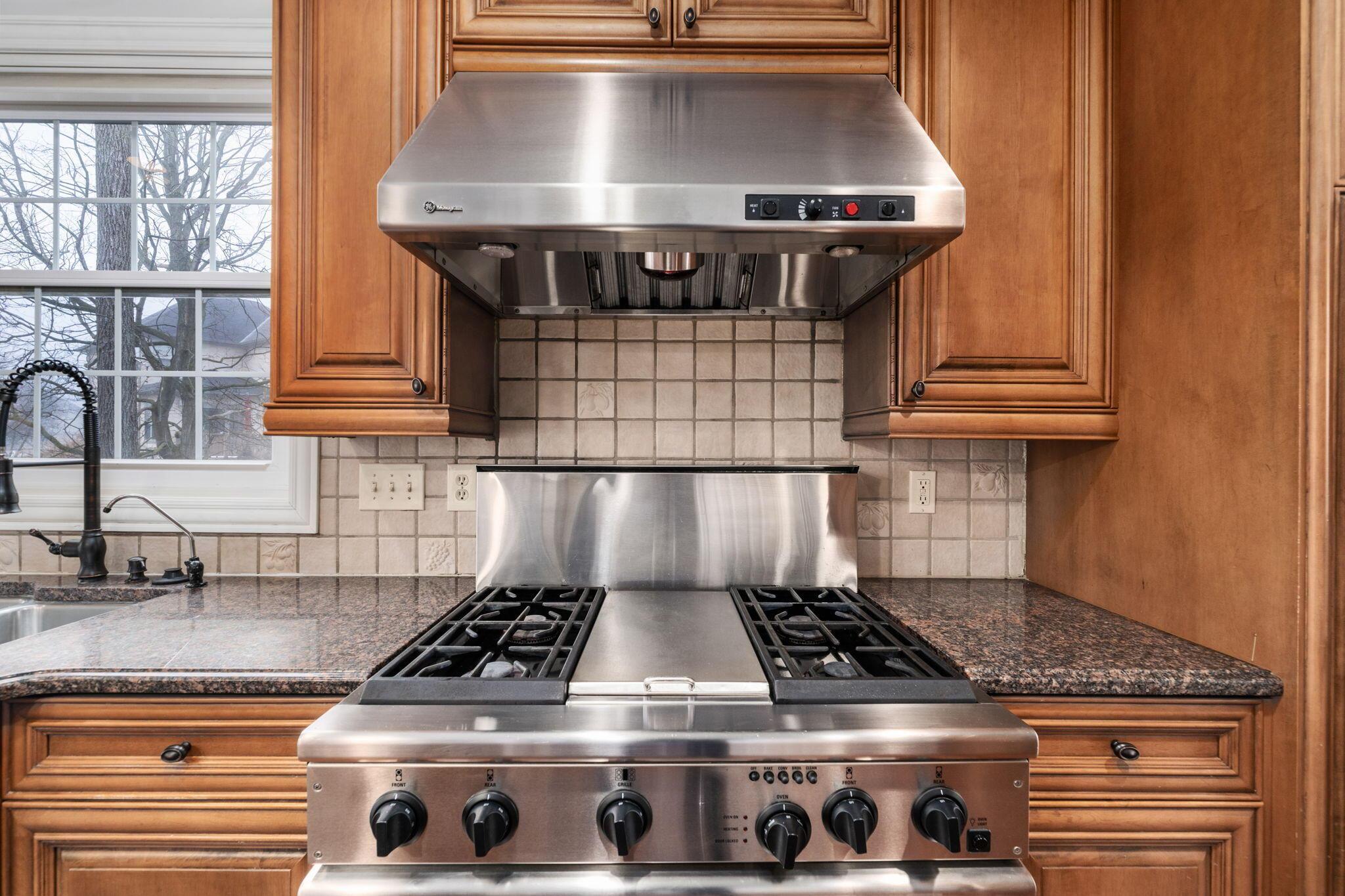 6573 Spinnaker Drive