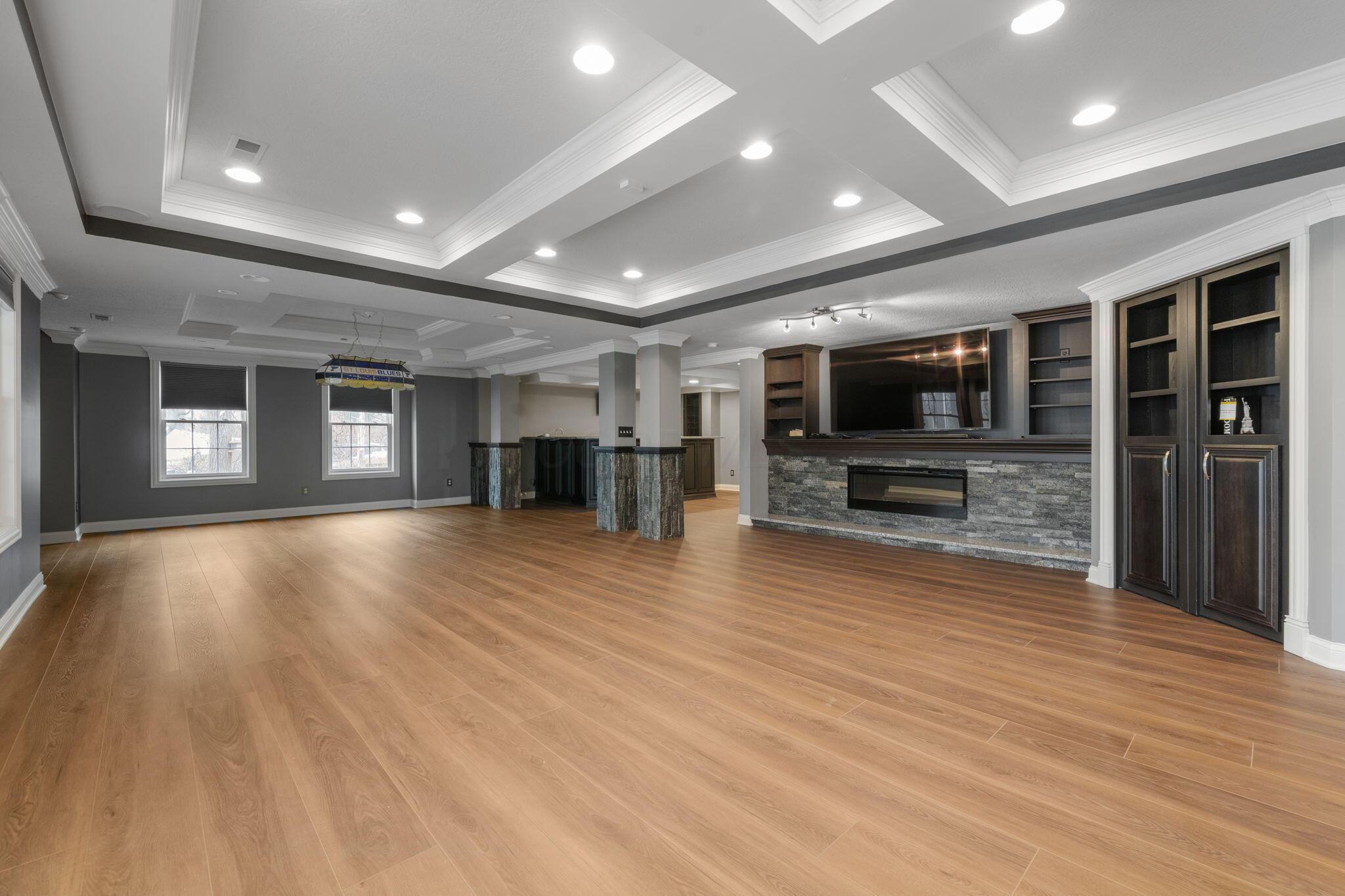 6573 Spinnaker Drive