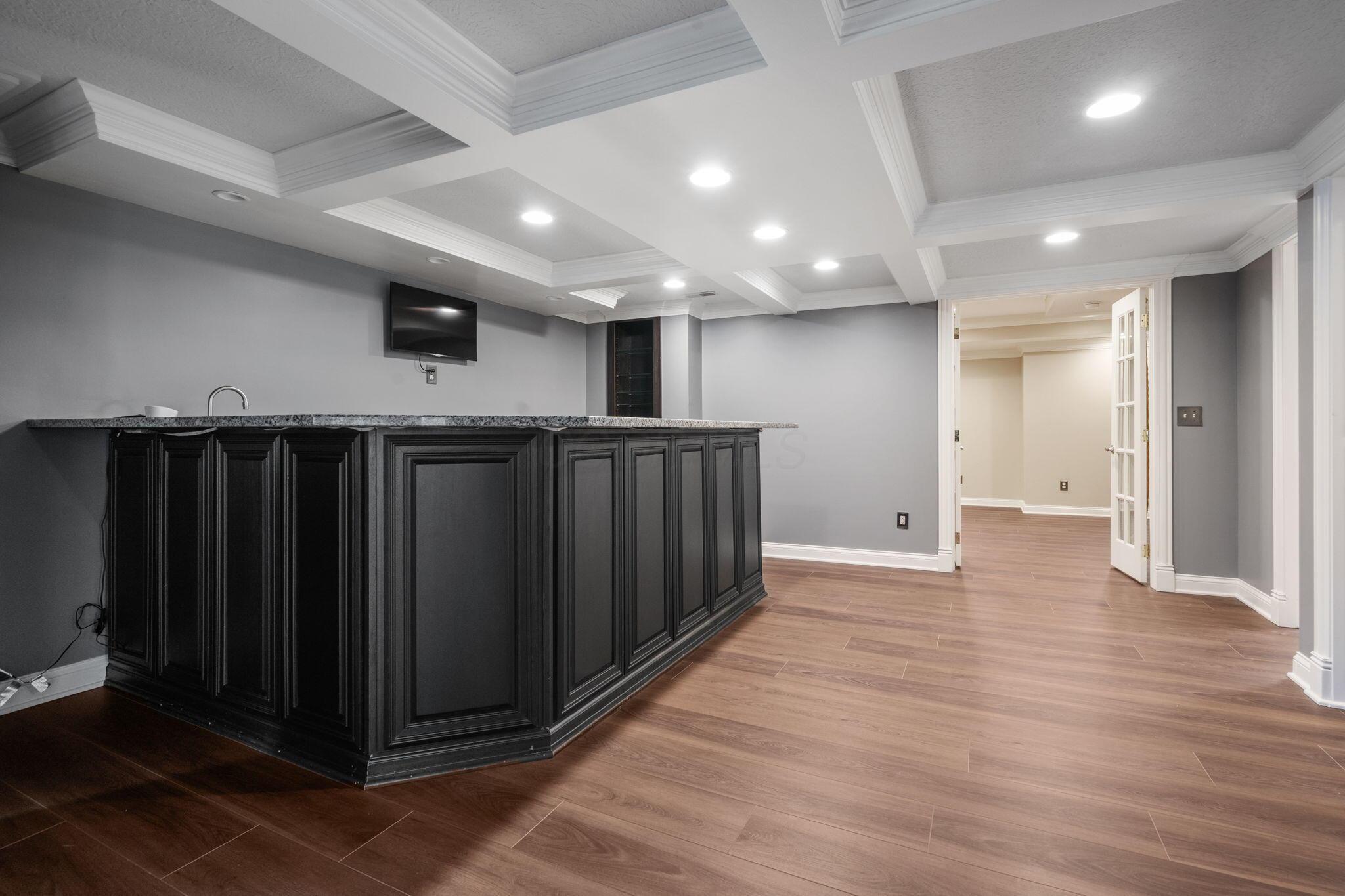 6573 Spinnaker Drive