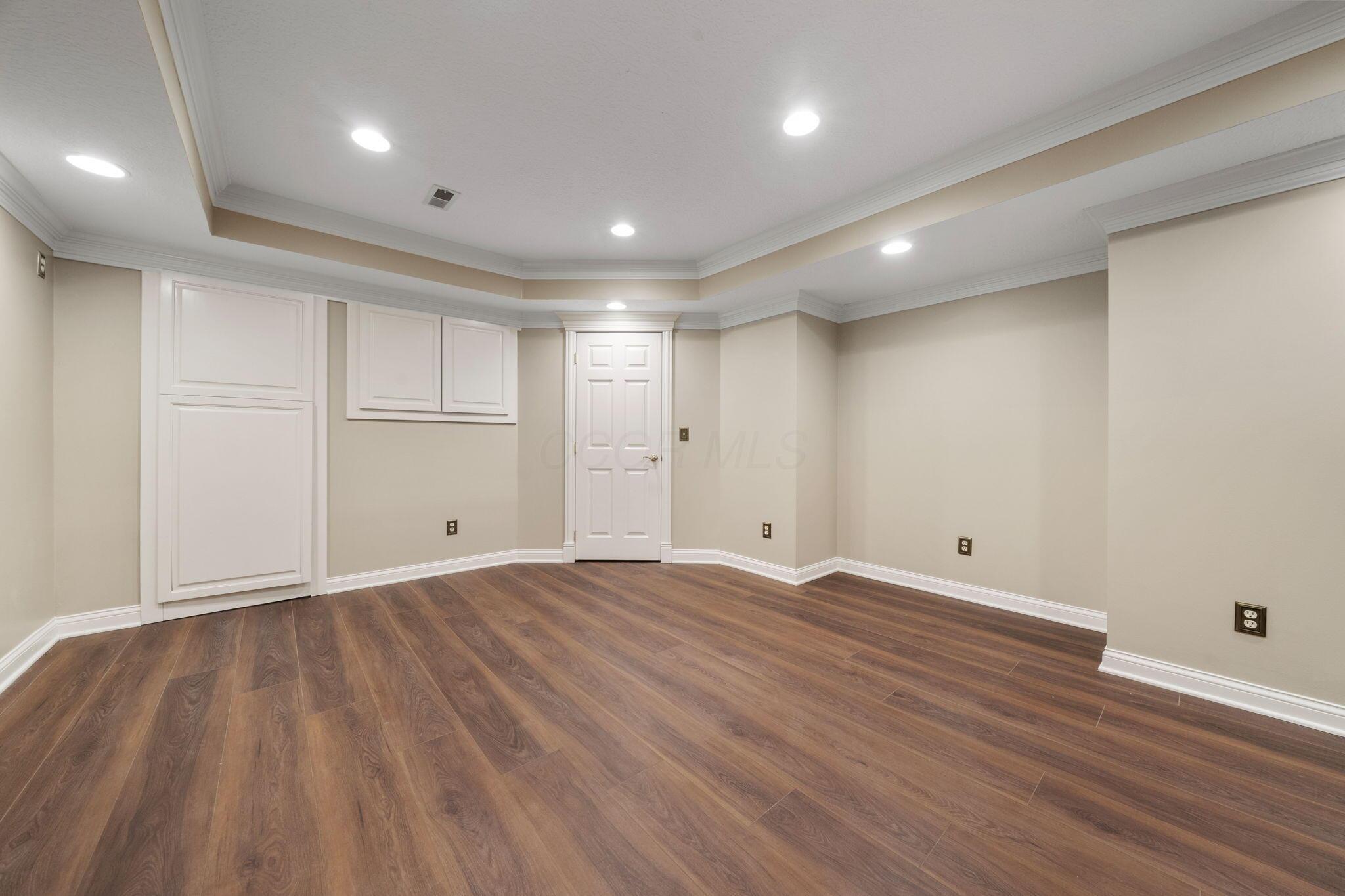 6573 Spinnaker Drive