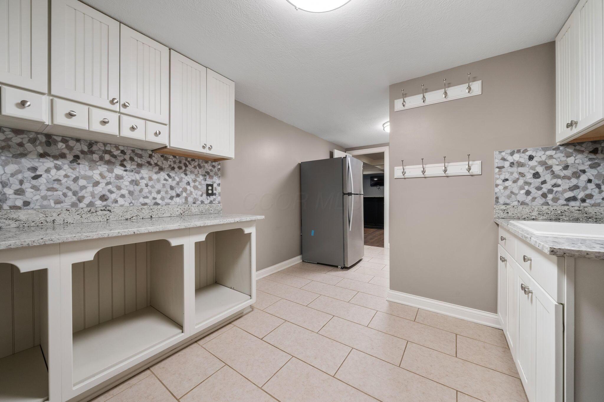 6573 Spinnaker Drive