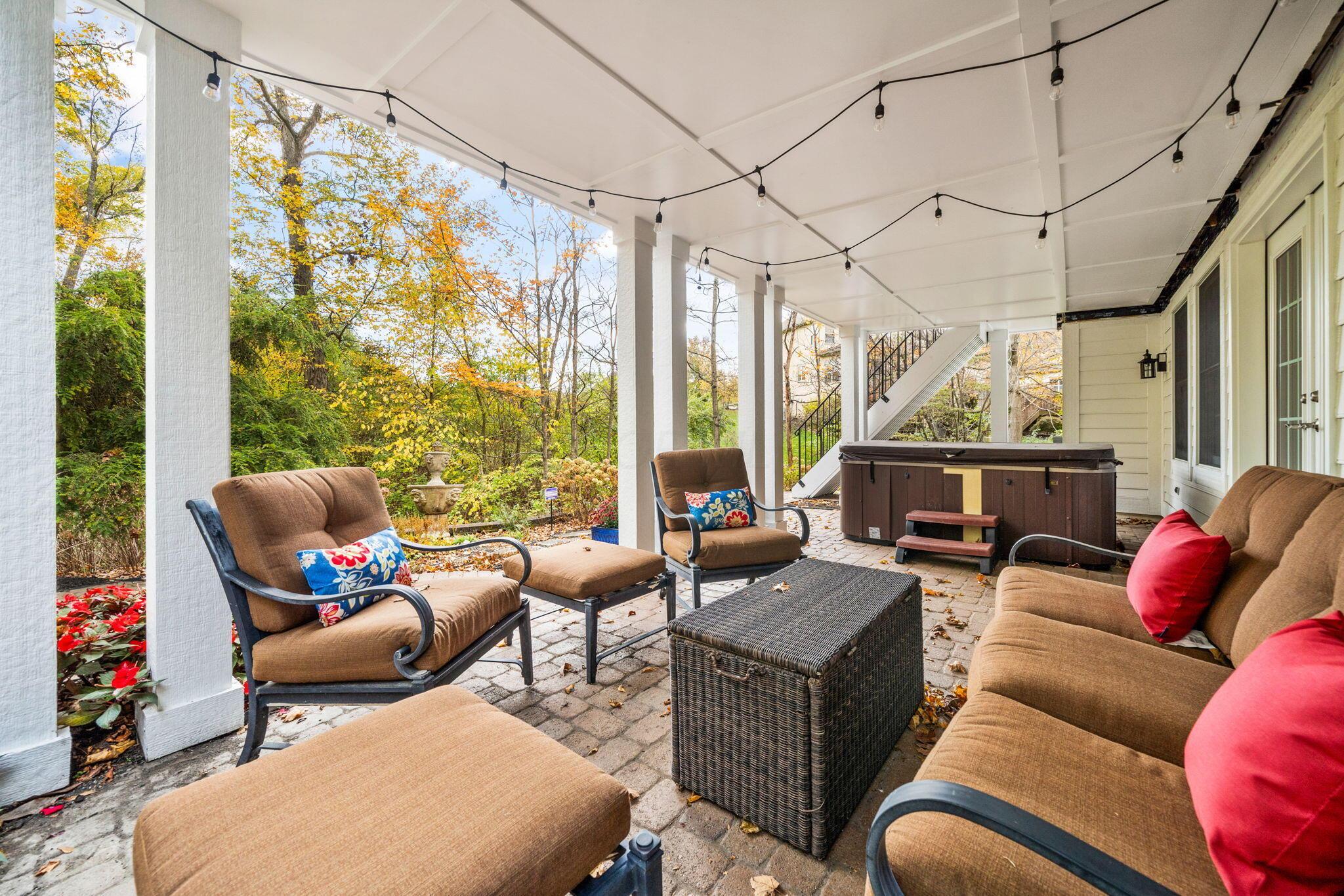 6573 Spinnaker Drive