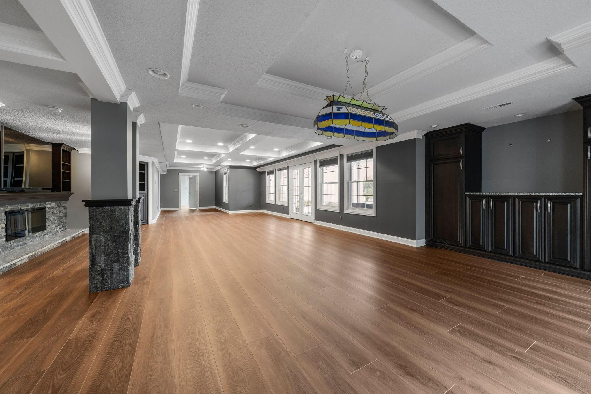 6573 Spinnaker Drive