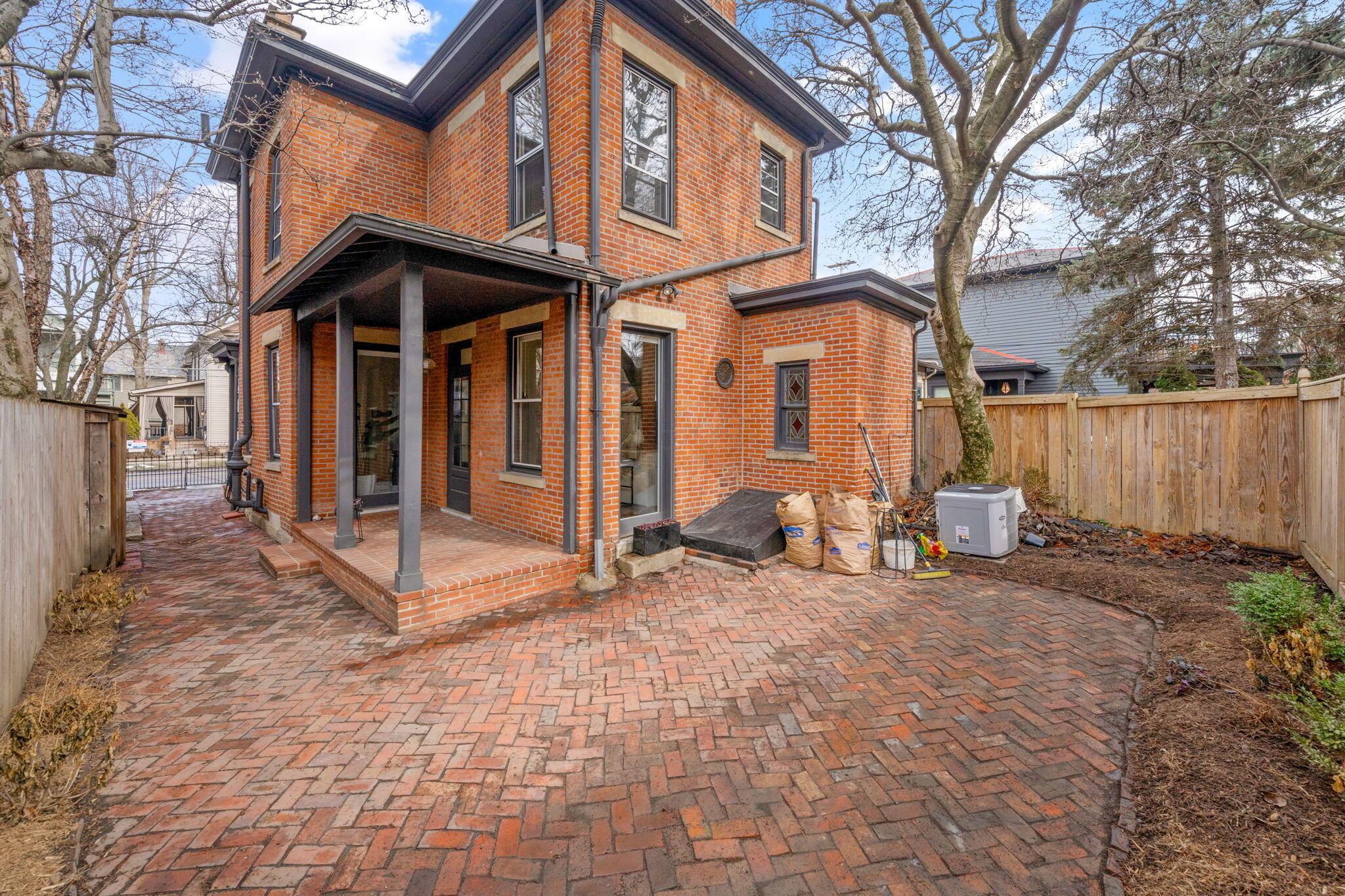 135 E Whittier Street