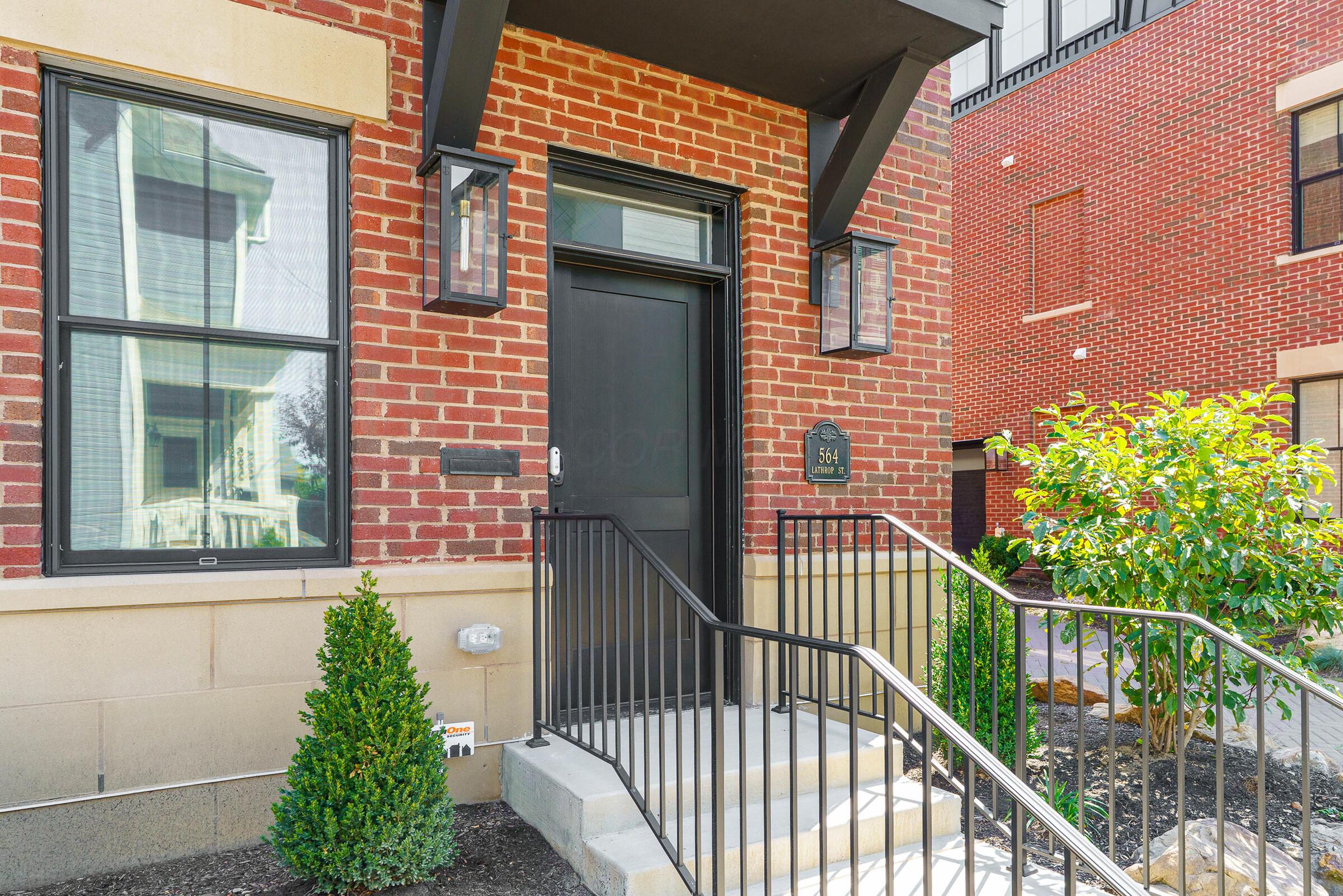564 Lathrop Street
