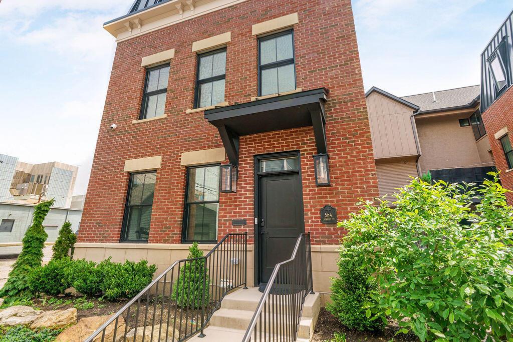 564 Lathrop Street