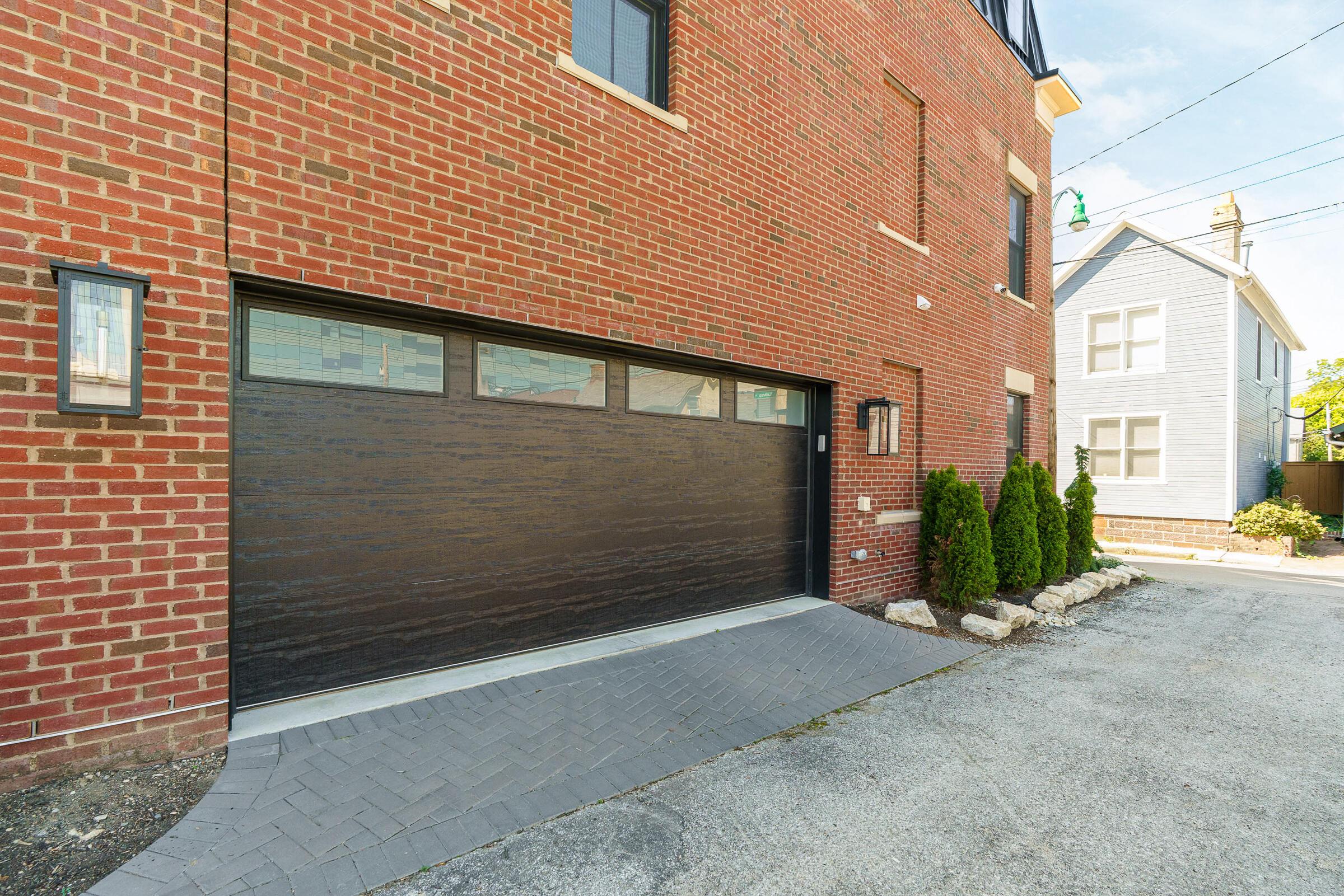 564 Lathrop Street