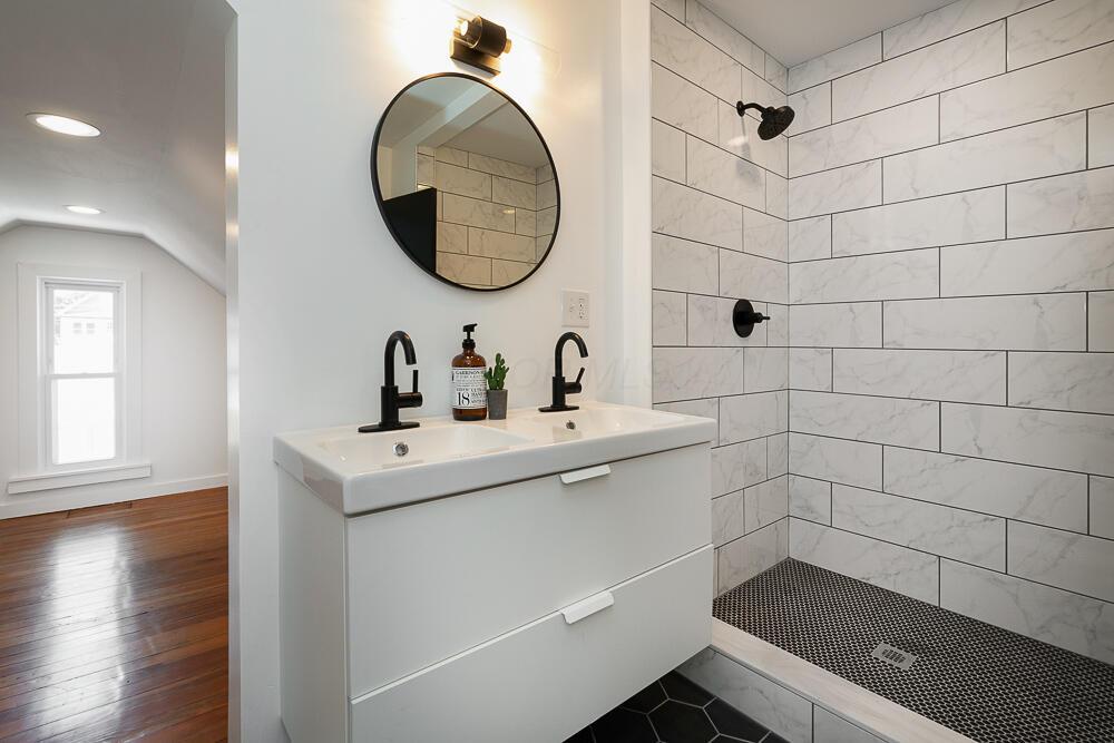 438 E Columbus Street